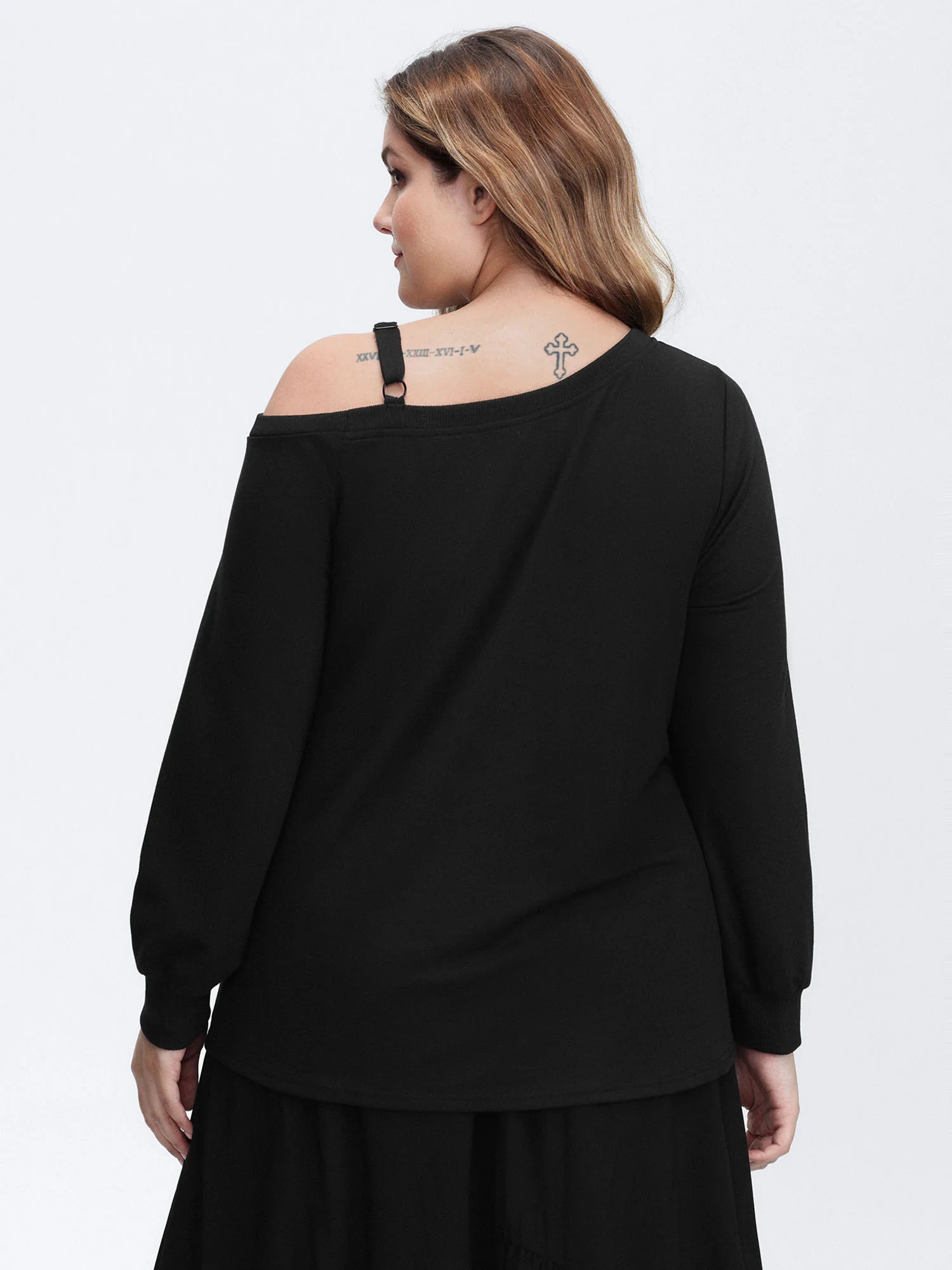 Heart Print Off-Shoulder Sweatshirt - Image 4