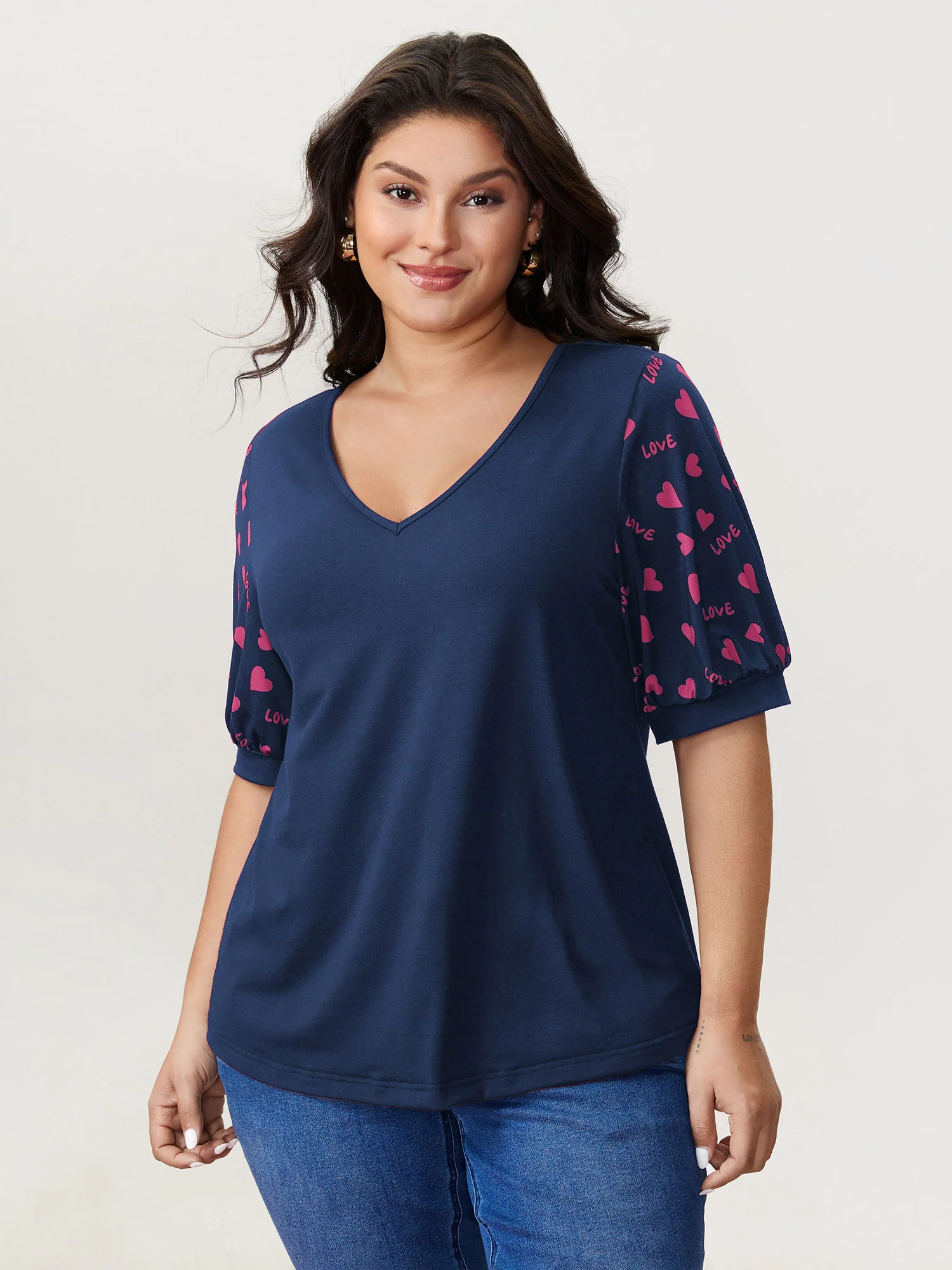 Heart Print Stretchy V-Neck T-Shirt - Image 7