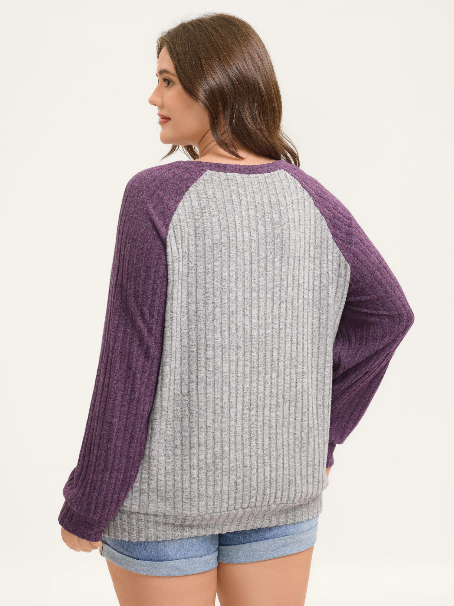Heather Textured Color Contrast Sweatshirt - Image 4