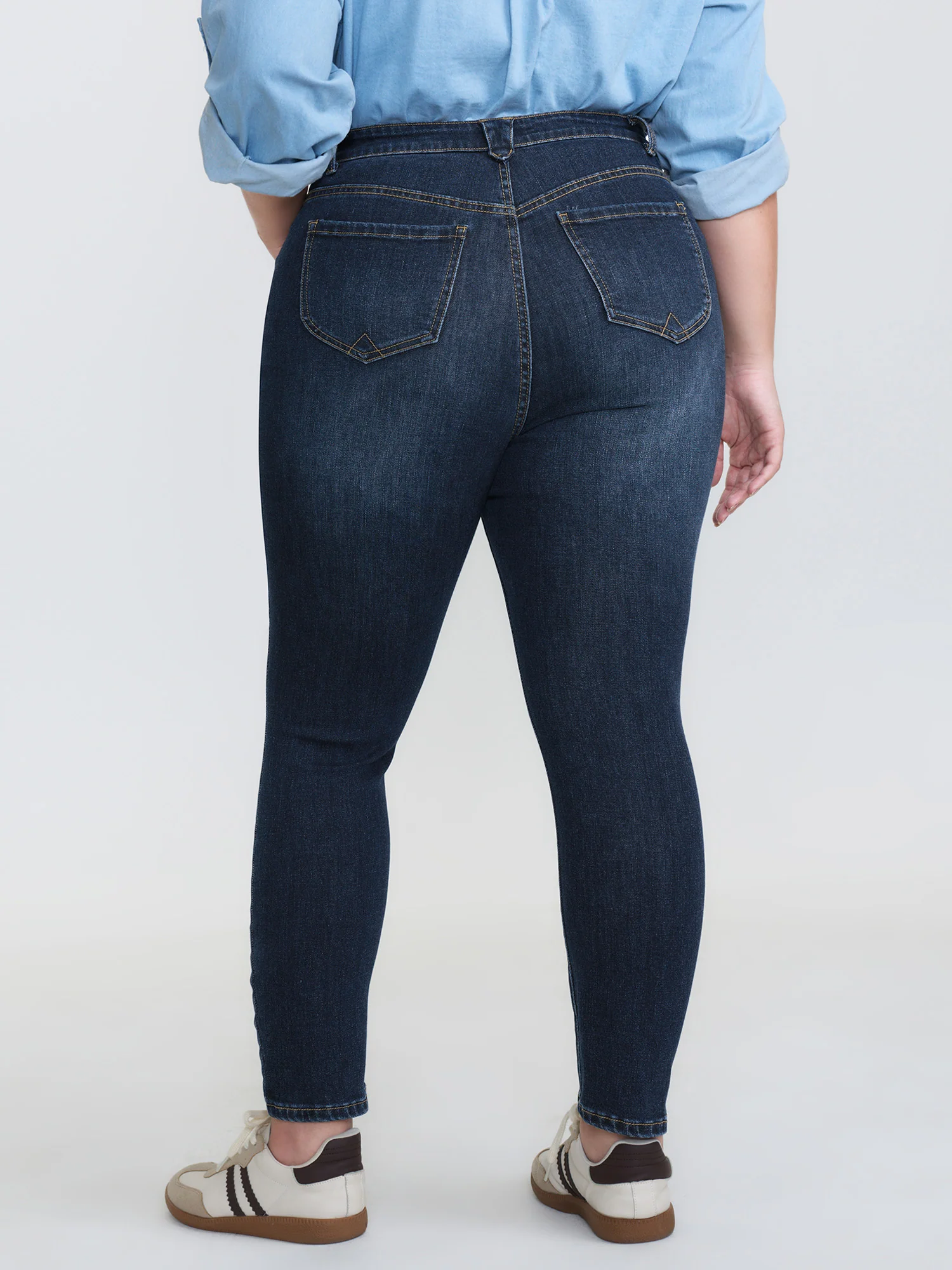 Supersoft Mid-Rise Everyday Bootcut Jeans - Image 4