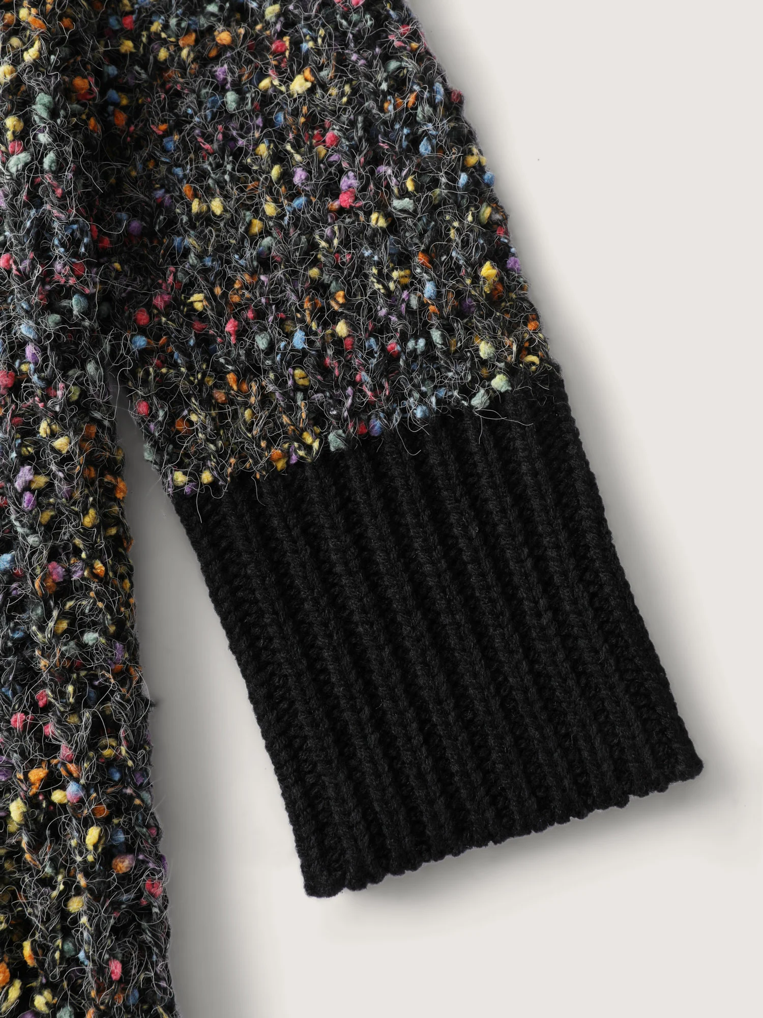 High Turtleneck Grainy Yarn Contrast Pullover - Image 5