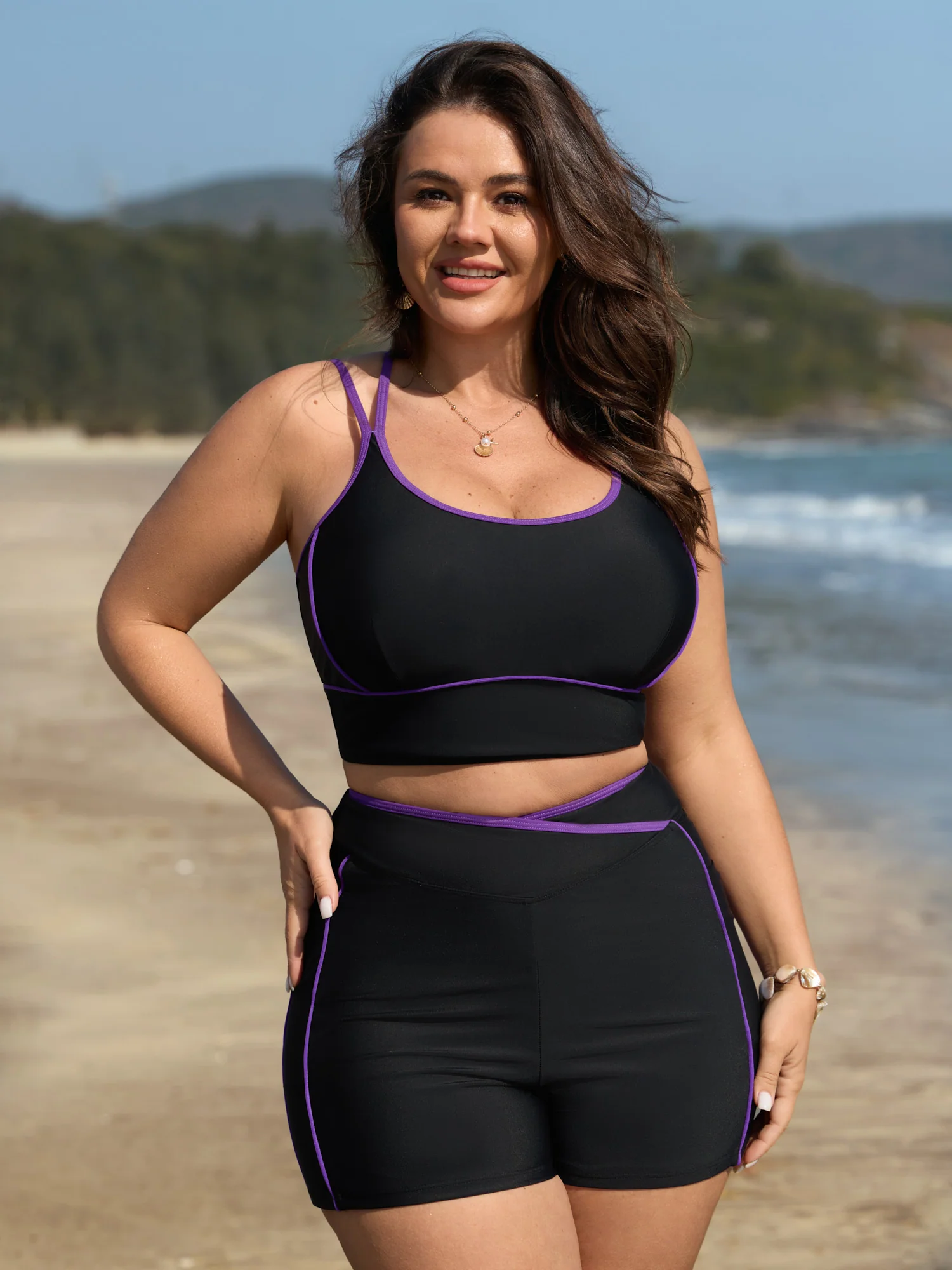 High-Waisted Pockets Color Contrast Swim Shorts - Image 2
