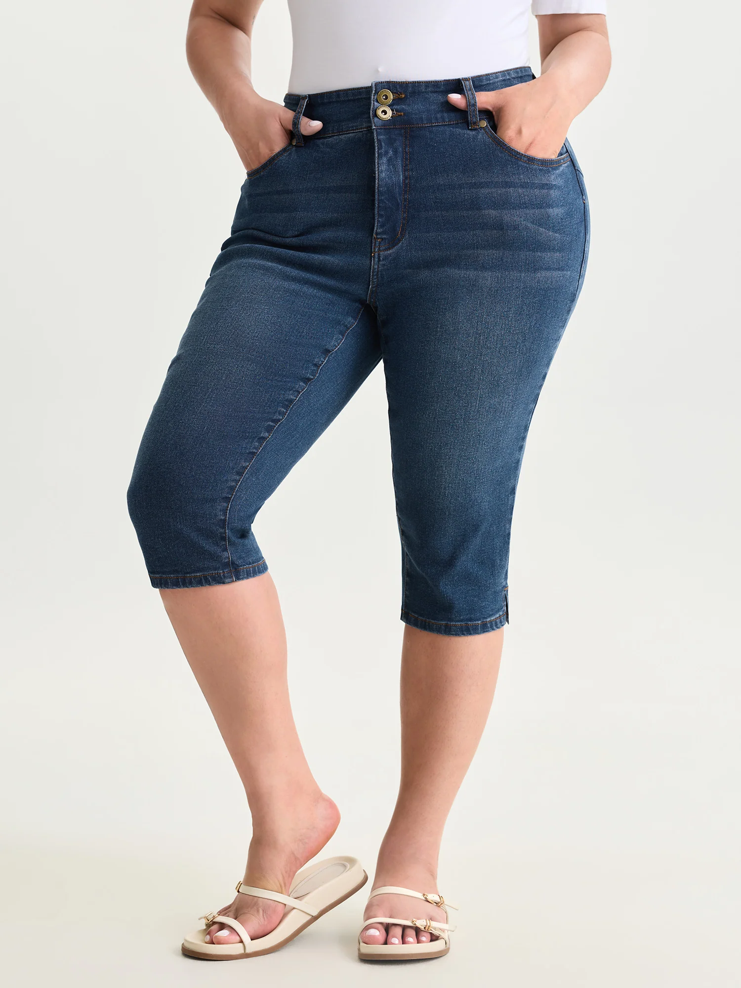 High Waisted Wash Double Buttons Jeans - Image 2