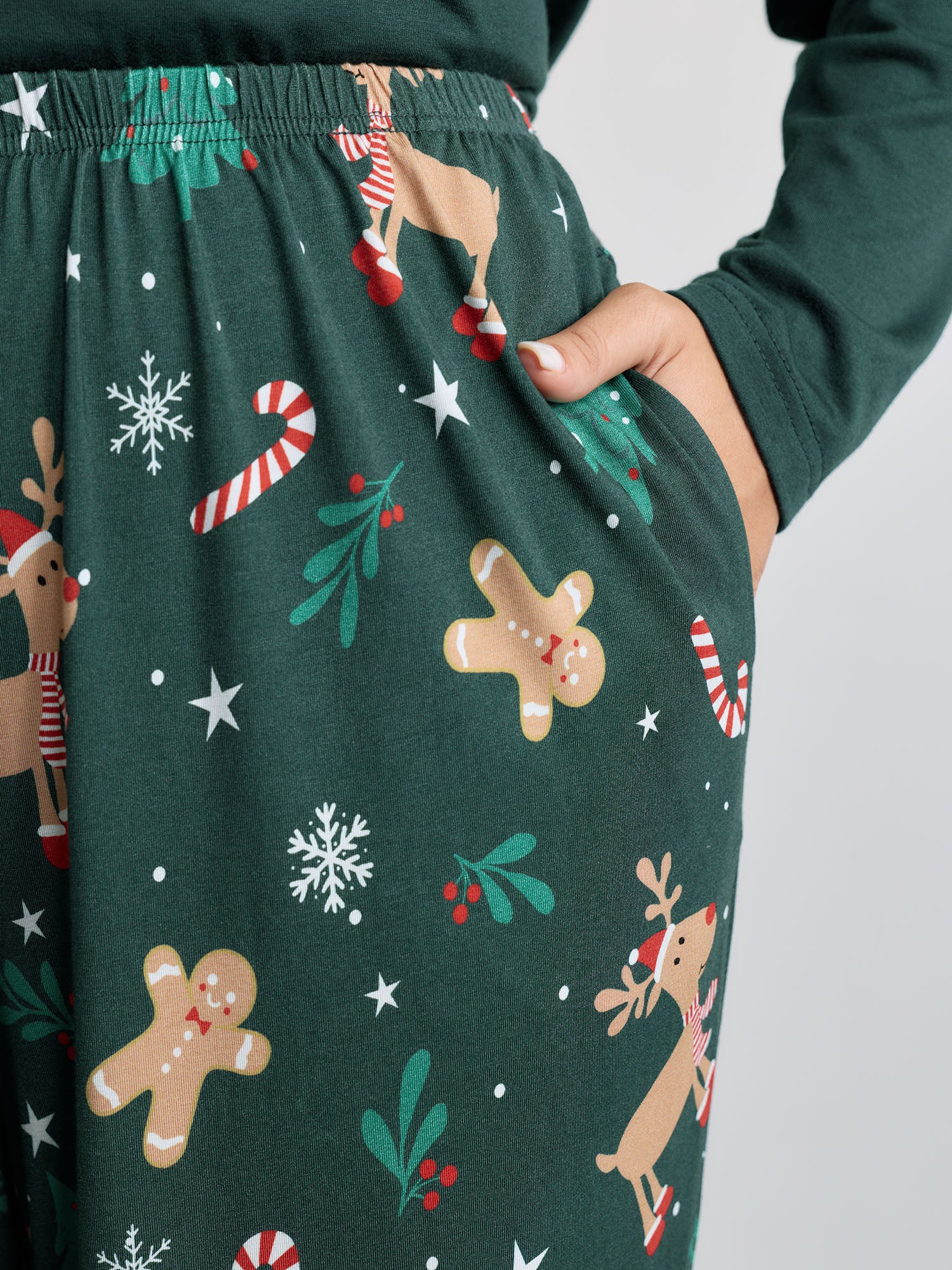 Holiday Cozy Print Pockets Loungewear Set - Image 5