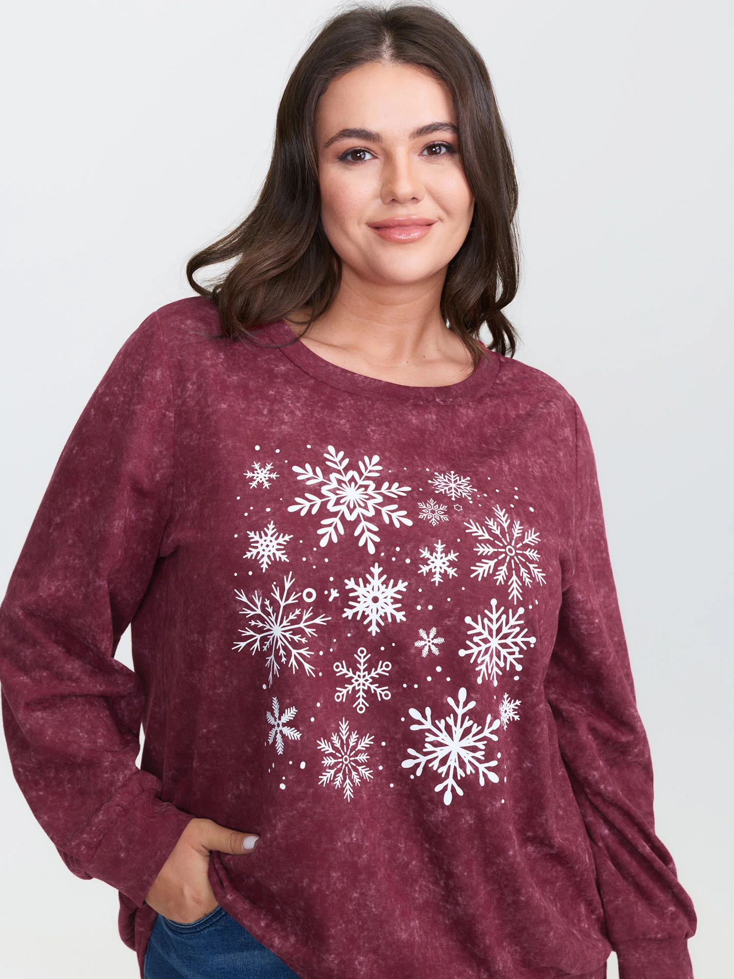 Holiday Cozy Print Sweatshirt - Image 10