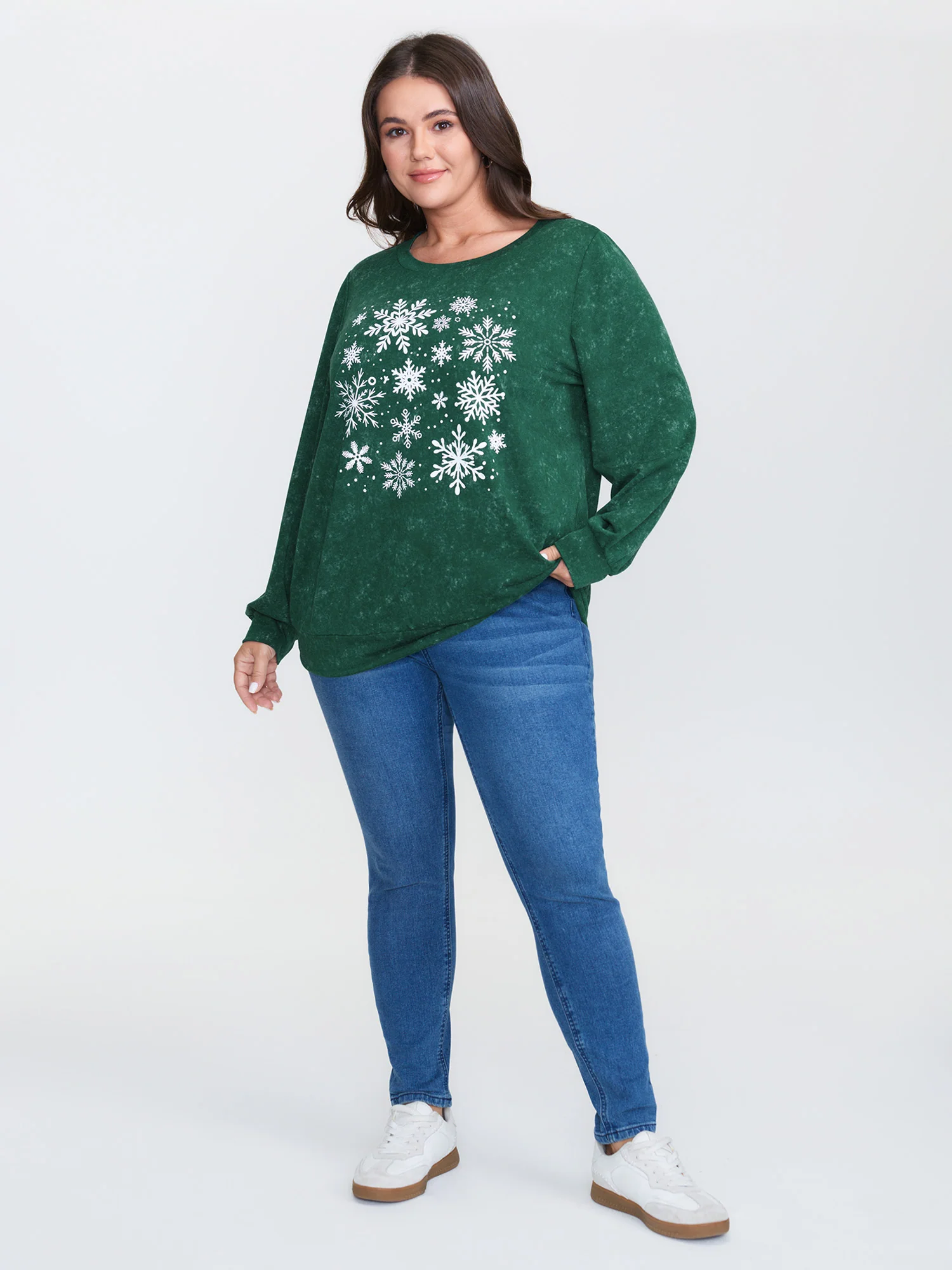 Holiday Cozy Print Sweatshirt - Image 13