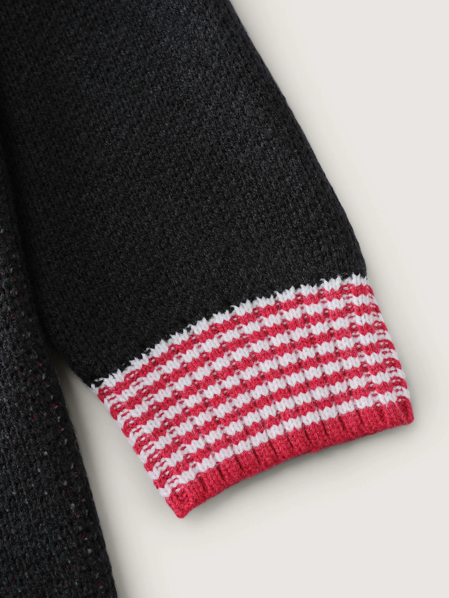 Holiday Elf Pattern Color Contrast Pullover - Image 5
