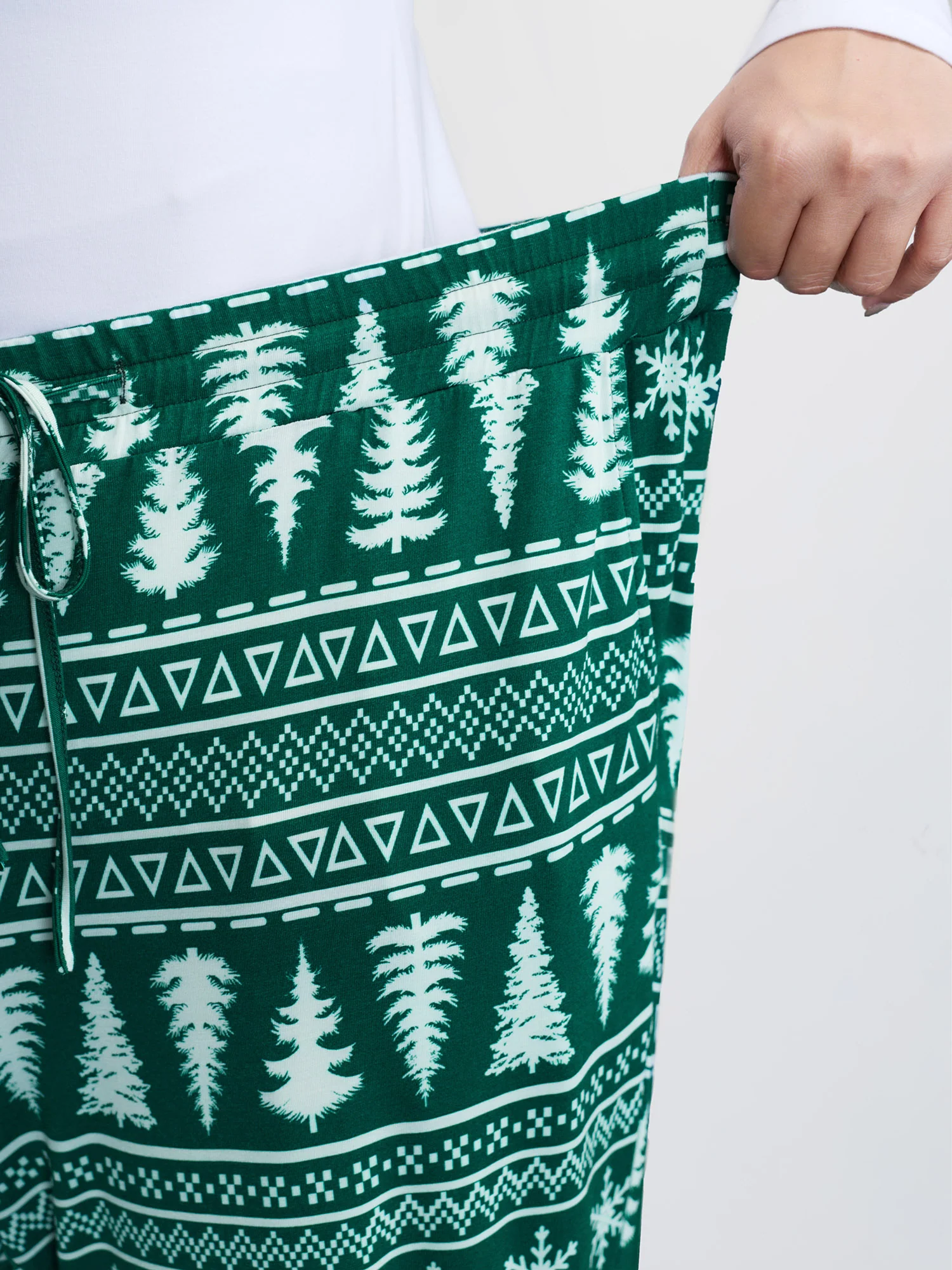 Holiday Print Drawstring Waist Lounge Bottoms - Image 3