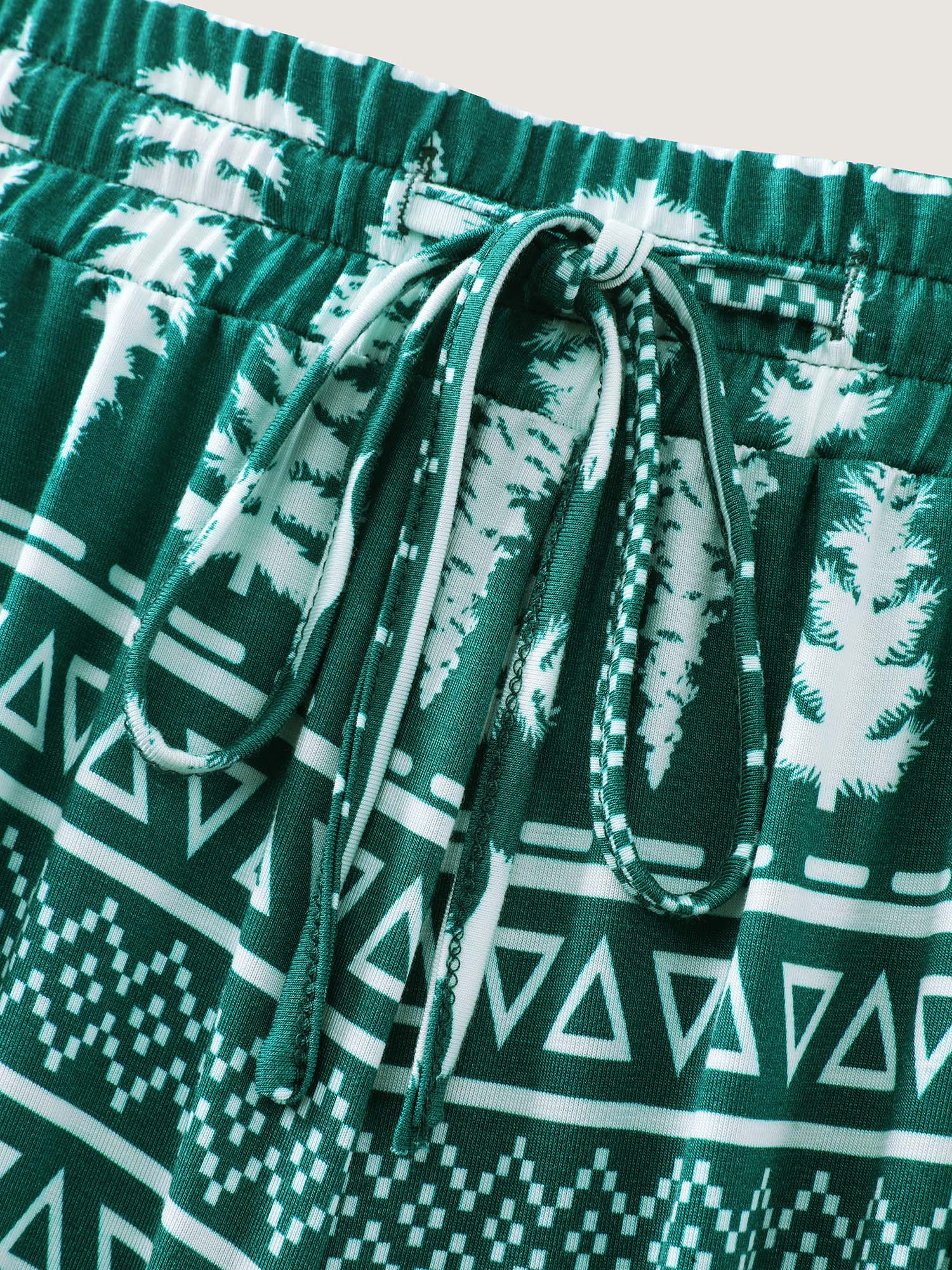 Holiday Print Drawstring Waist Lounge Bottoms - Image 7