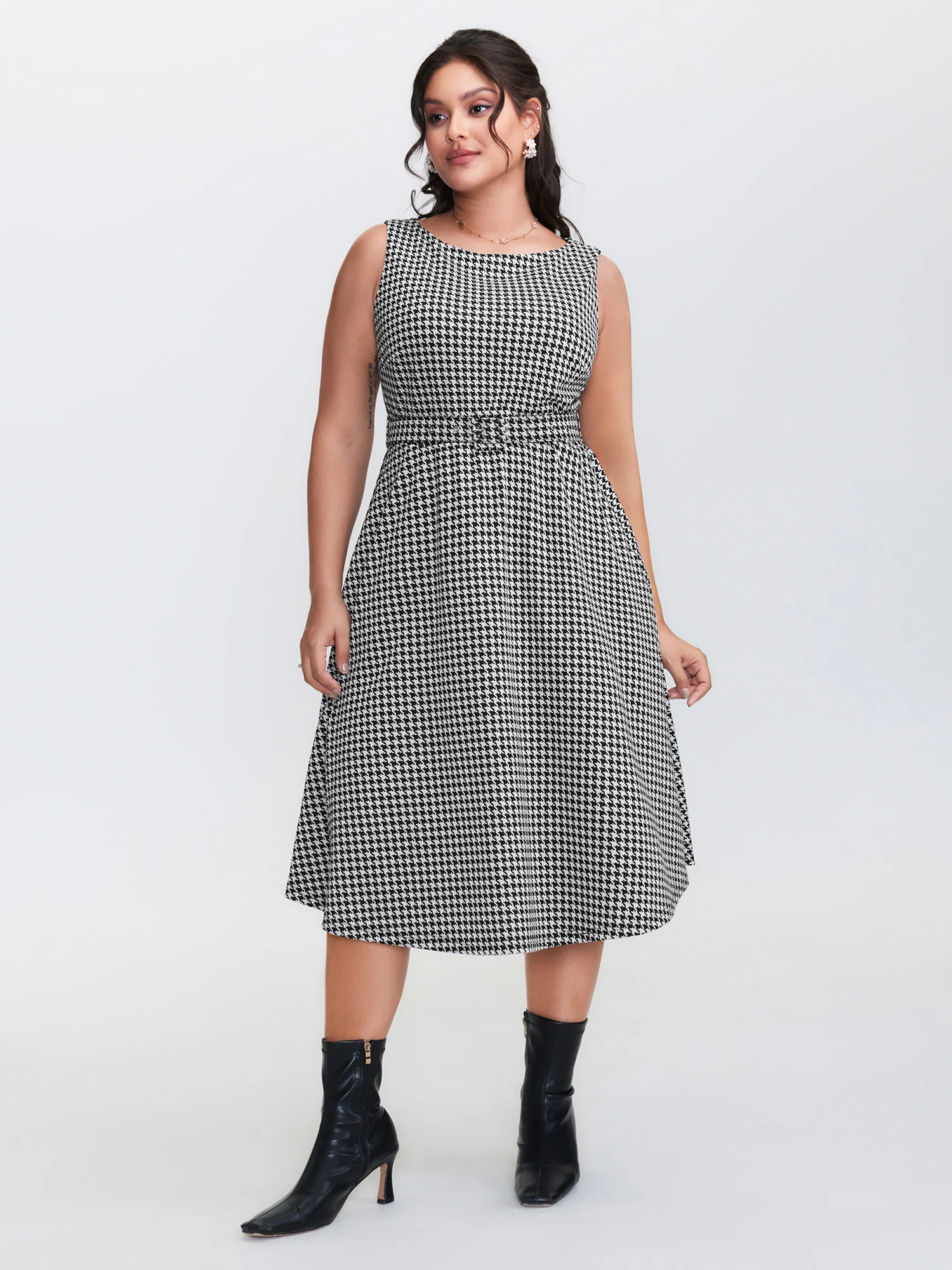 Houndstooth Boat Neckline Belted Waist Midi Dress - Image 2