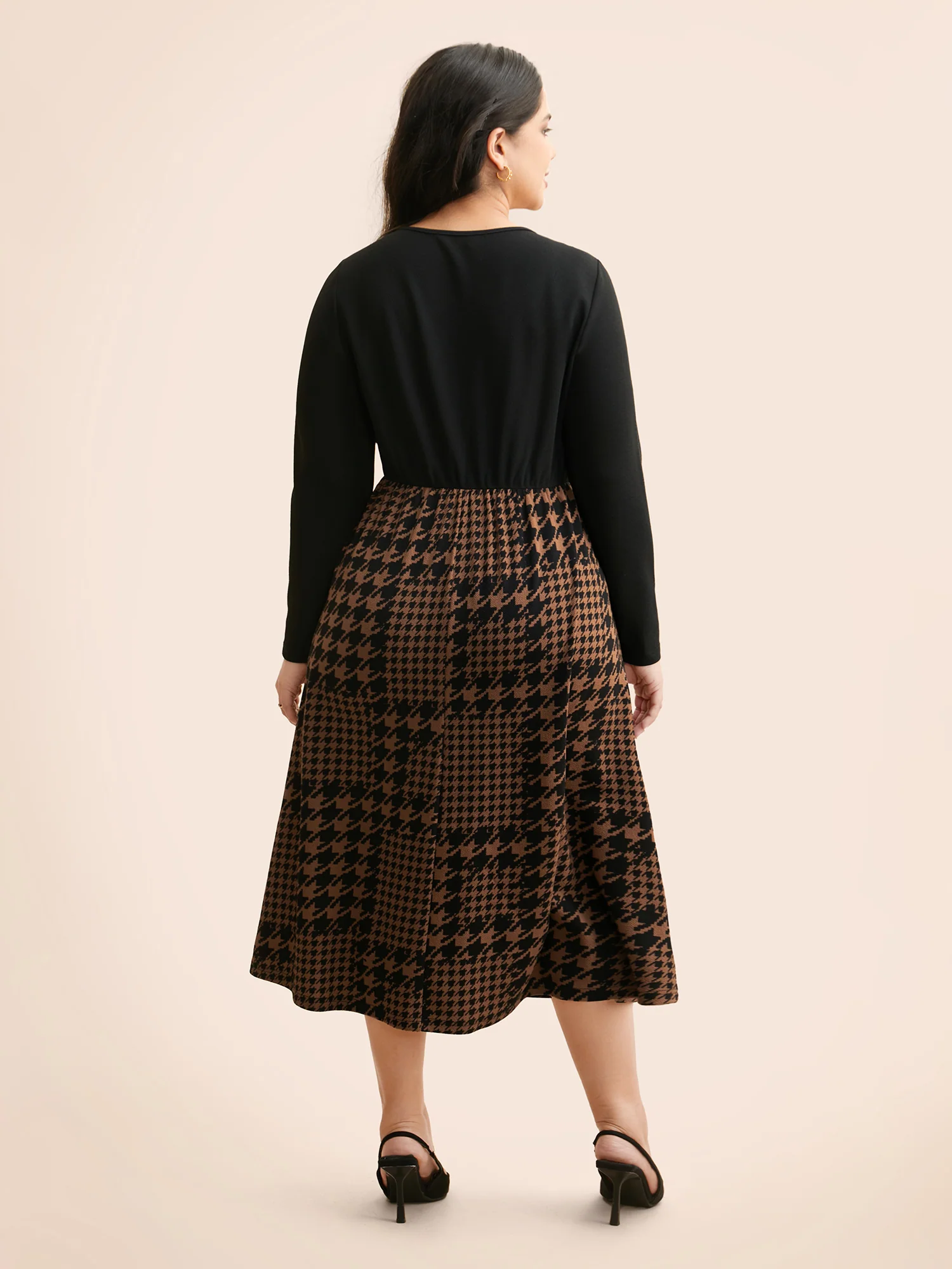 Houndstooth Patchwork Cut Out Midi Dress - Image 4