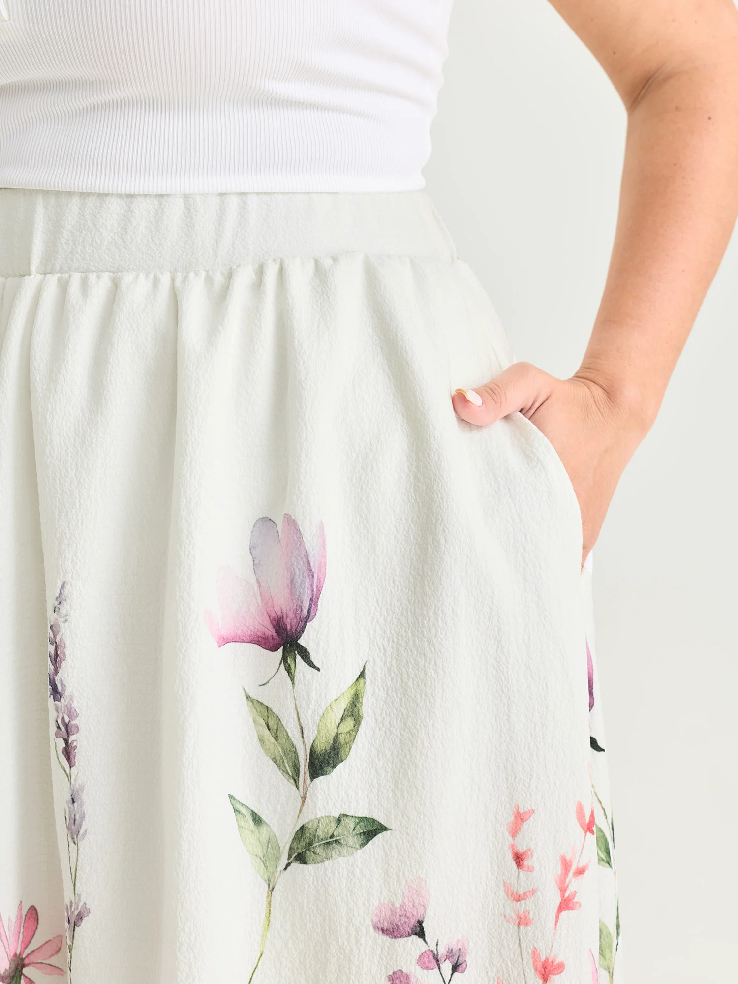 In Bloom Print Flowy Midi Skirt - Image 3