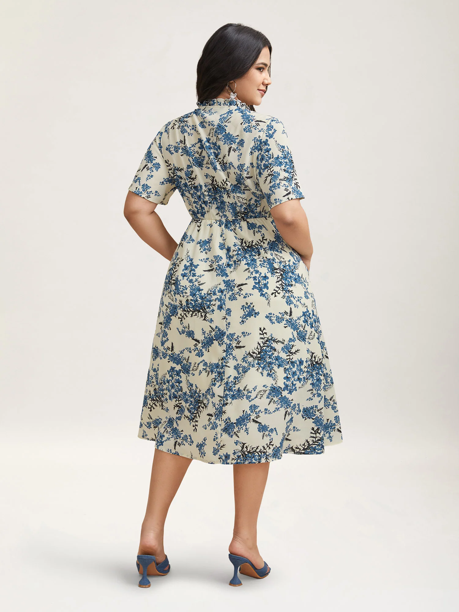 In Full Bloom Notched Collar Pockets Midi Dress - Image 4