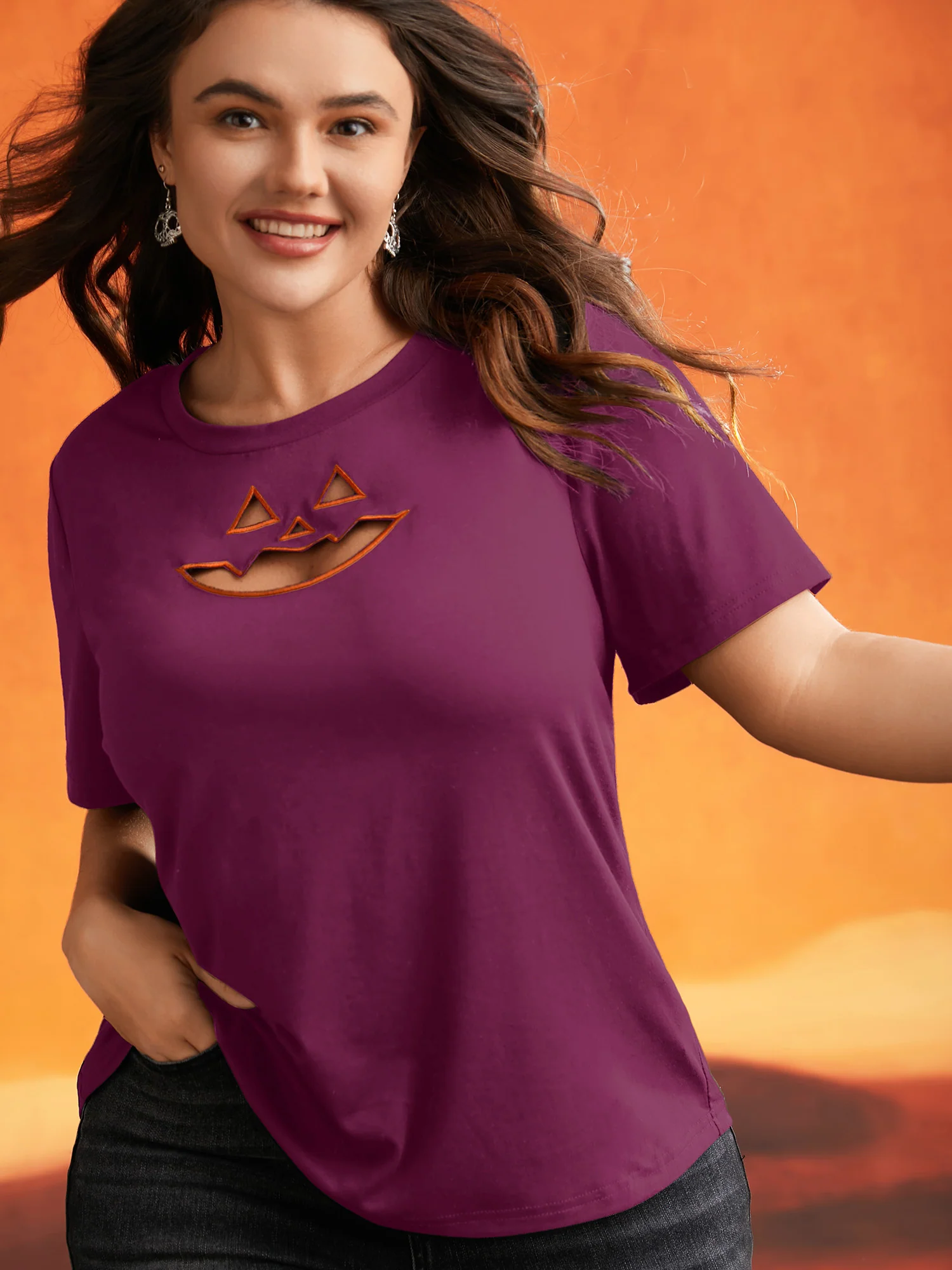 Jack-O-Lantern Neck Hollow Embroidered T-shirt - Image 12