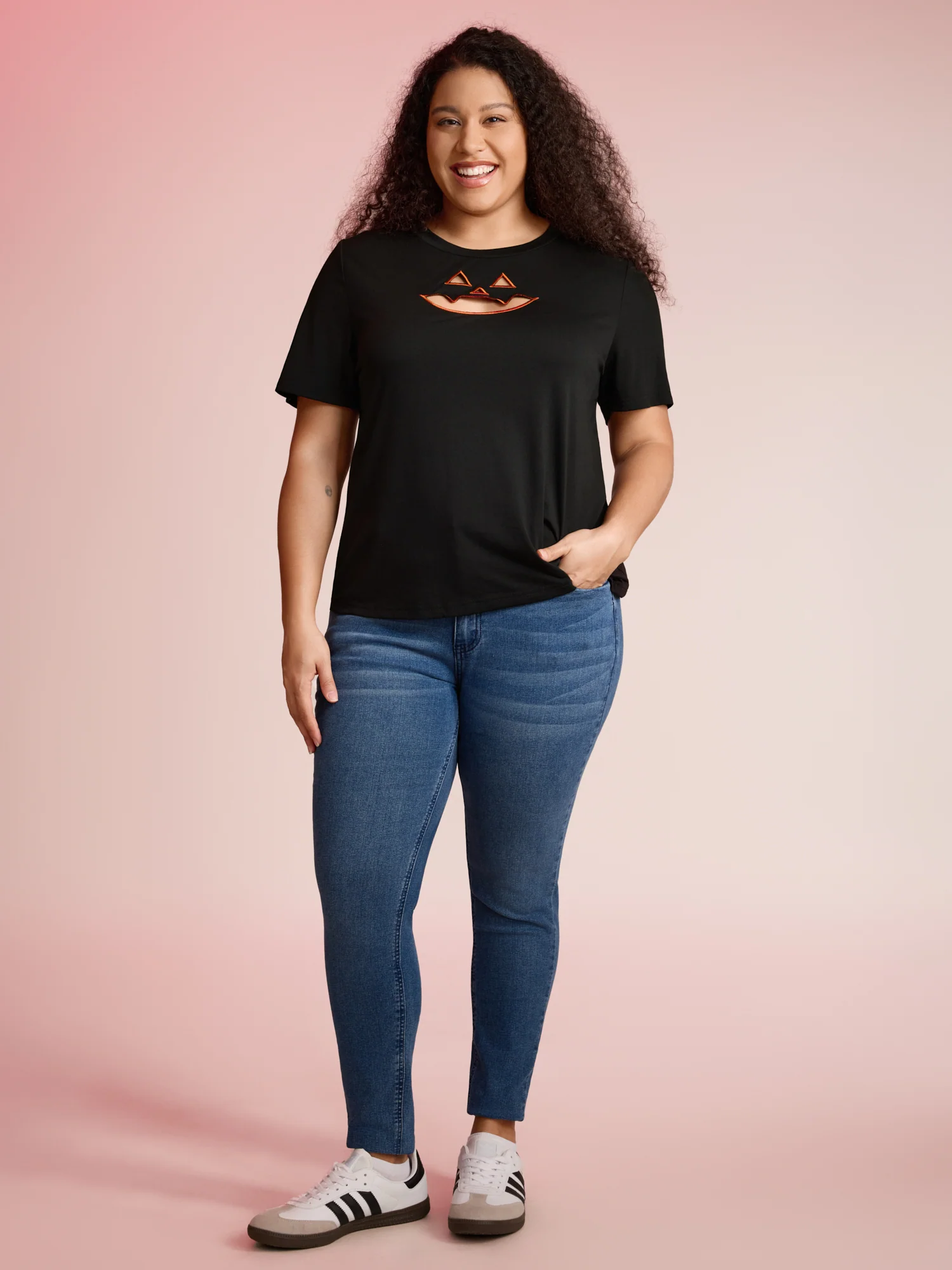 Jack-O-Lantern Neck Hollow Embroidered T-shirt - Image 3