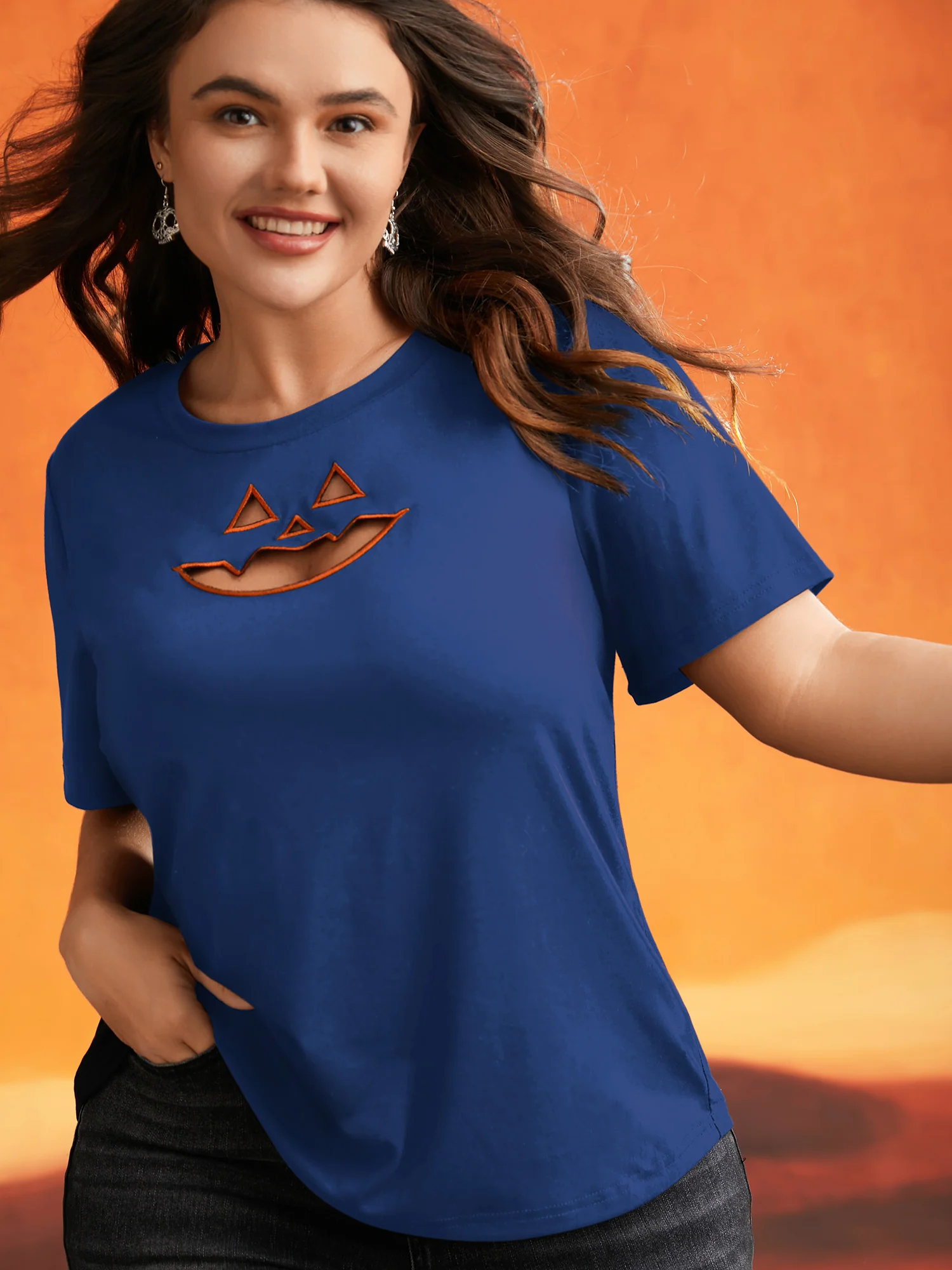 Jack-O-Lantern Neck Hollow Embroidered T-shirt - Image 8