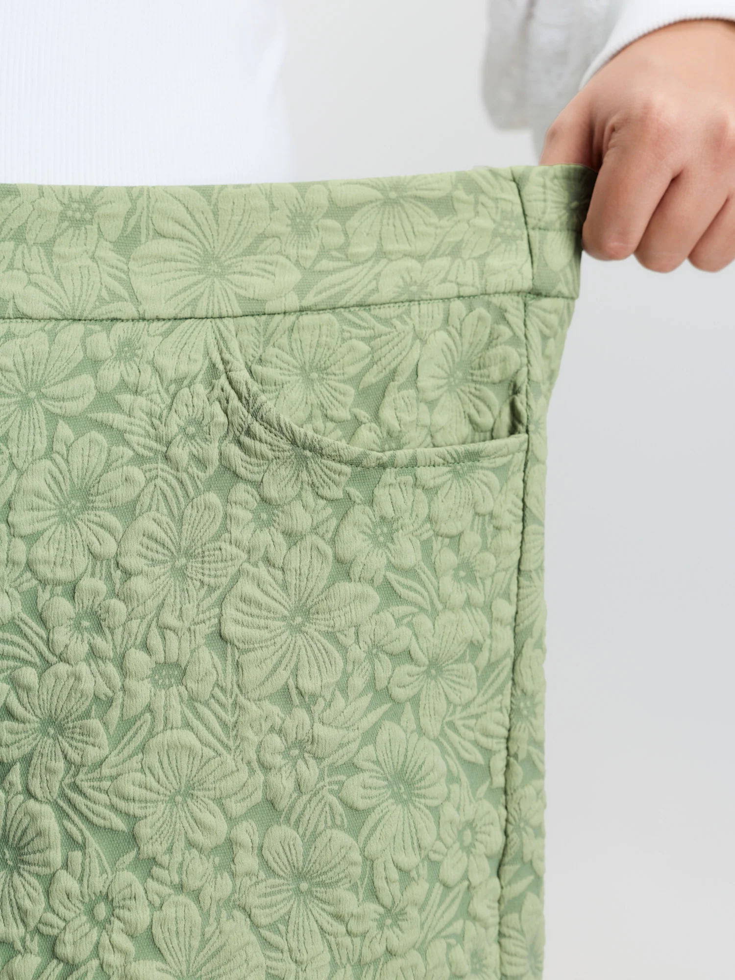 Jacquard Textured Wide Leg Shorts - Image 5