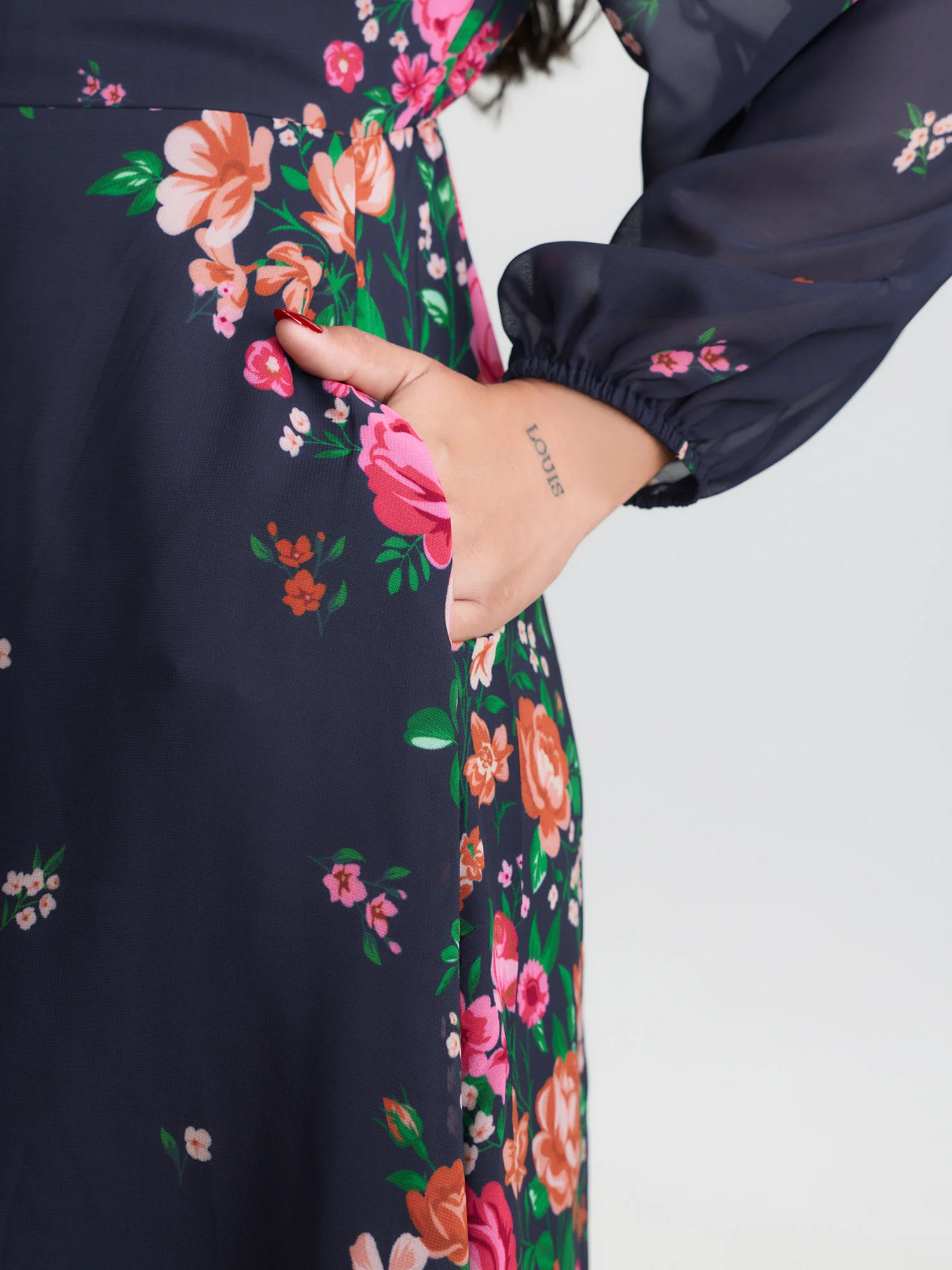 Keyhole Neckline Floral Print Midi Dress - Image 4