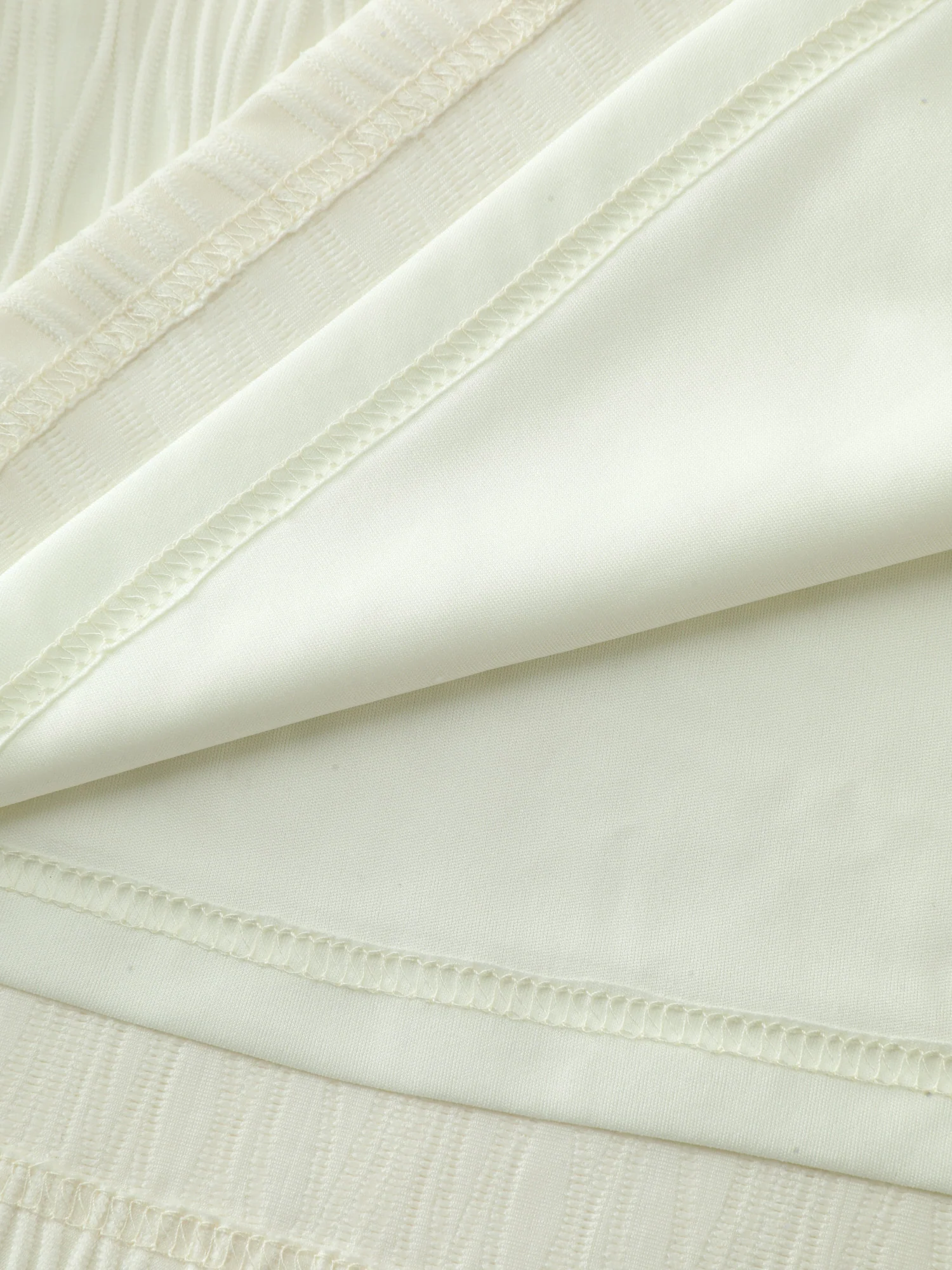 Keyhole Neckline Plain Textured Tank Top - Image 6