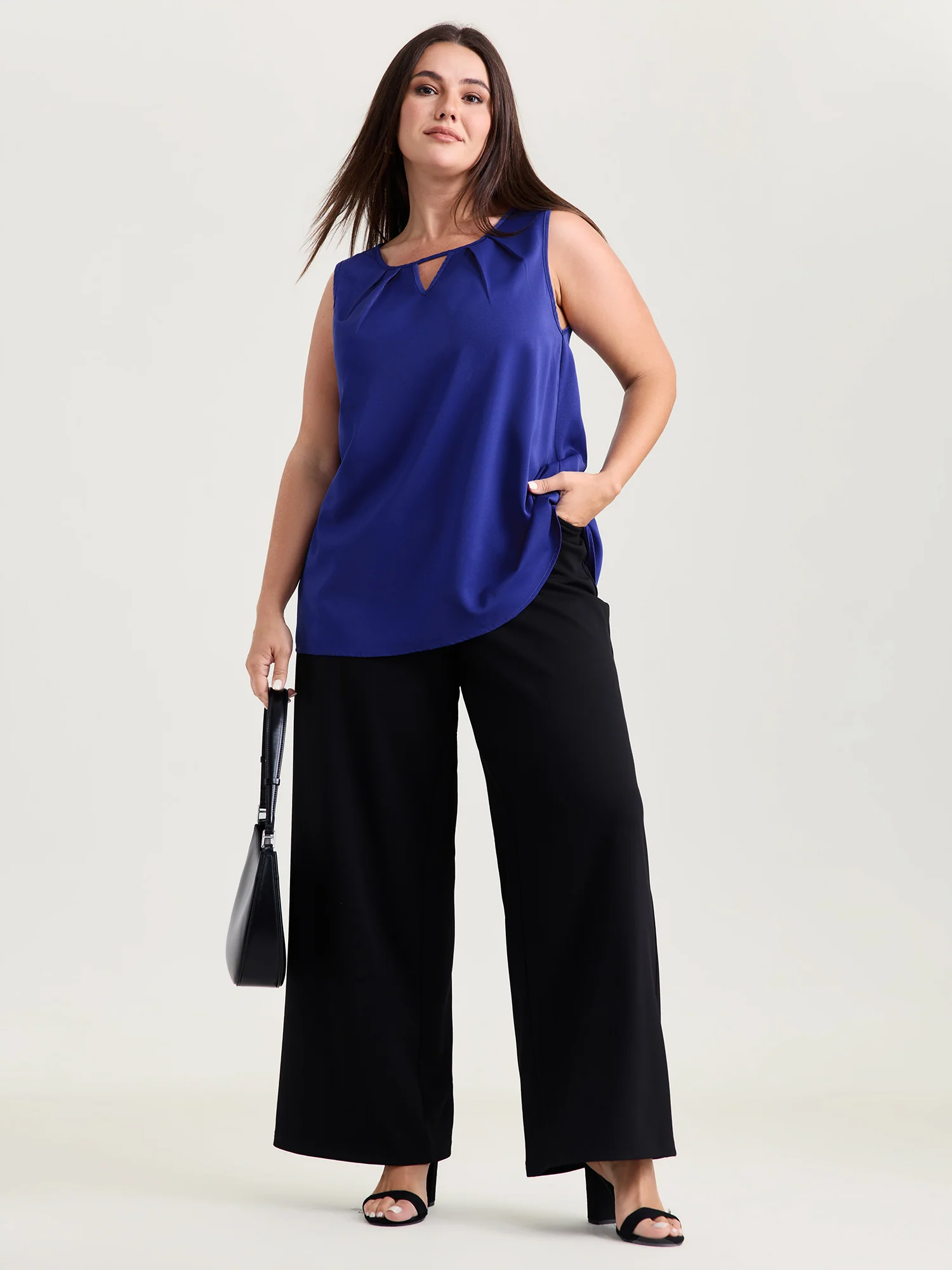 Keyhole Neckline Pleated A-Line Tank Top - Image 3