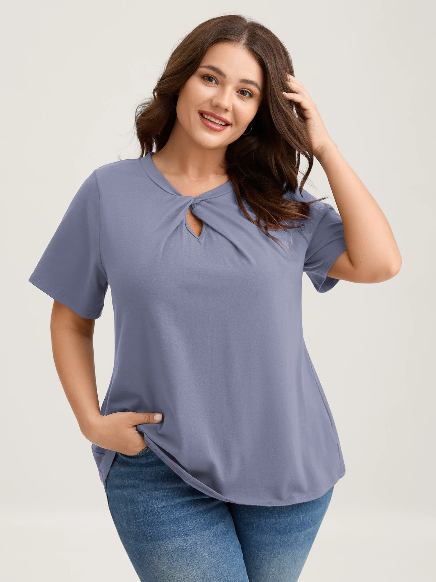 Knotted Cut-Out Neckline Solid T-Shirt - Image 11