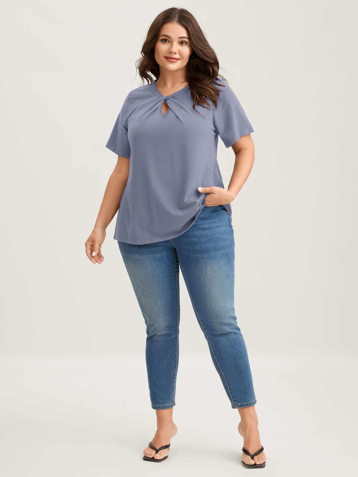 Knotted Cut-Out Neckline Solid T-Shirt - Image 13
