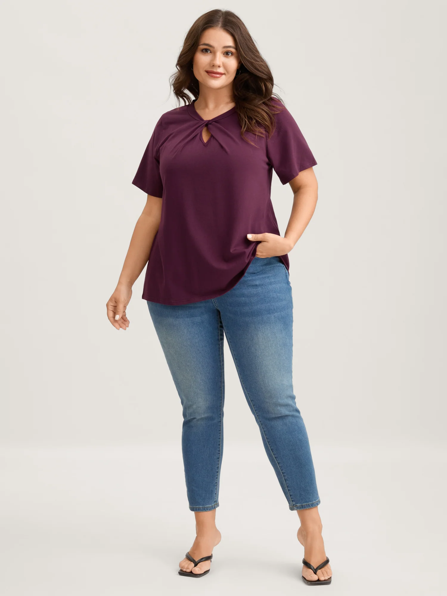 Knotted Cut-Out Neckline Solid T-Shirt - Image 3