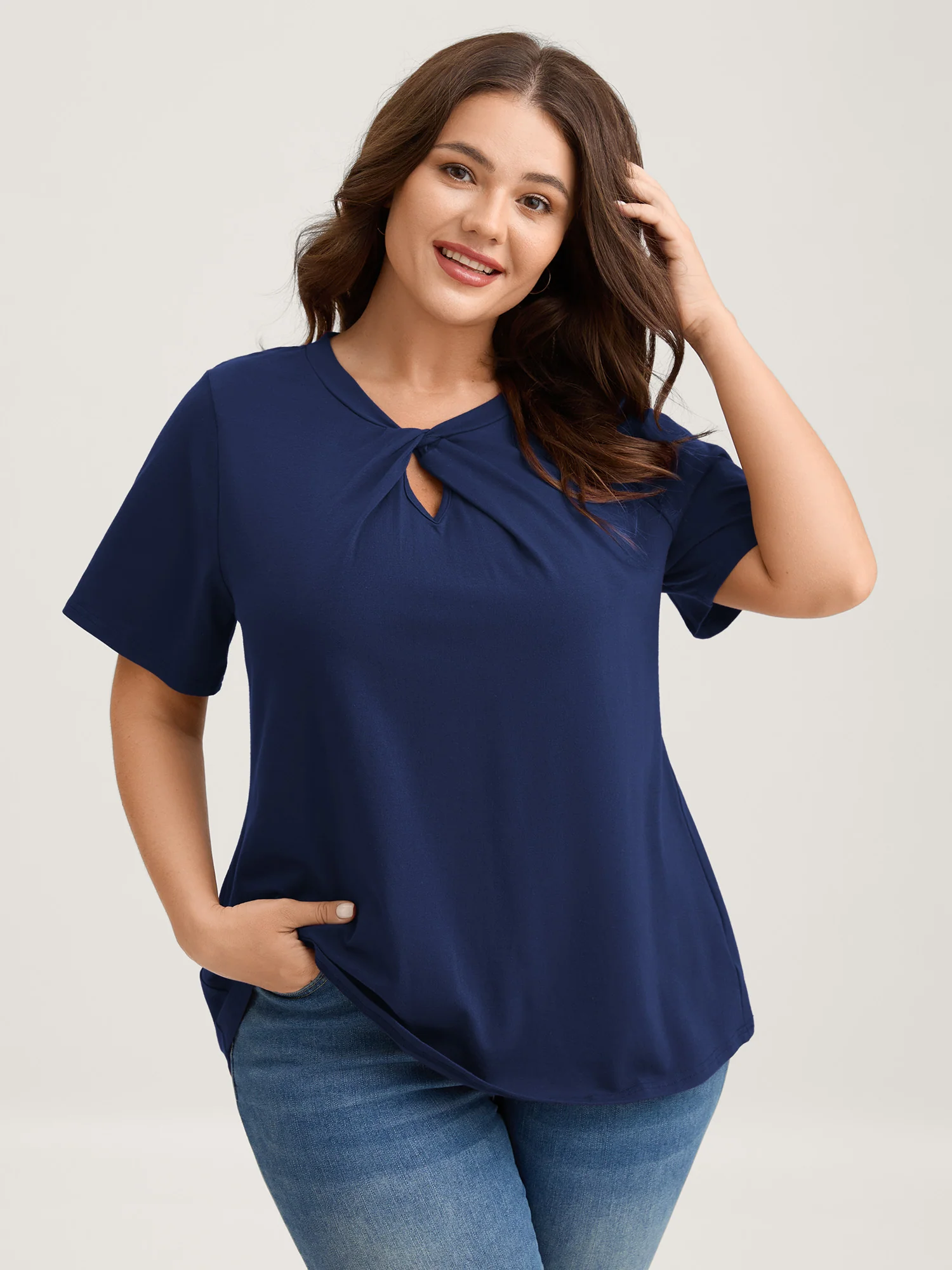 Knotted Cut-Out Neckline Solid T-Shirt - Image 7