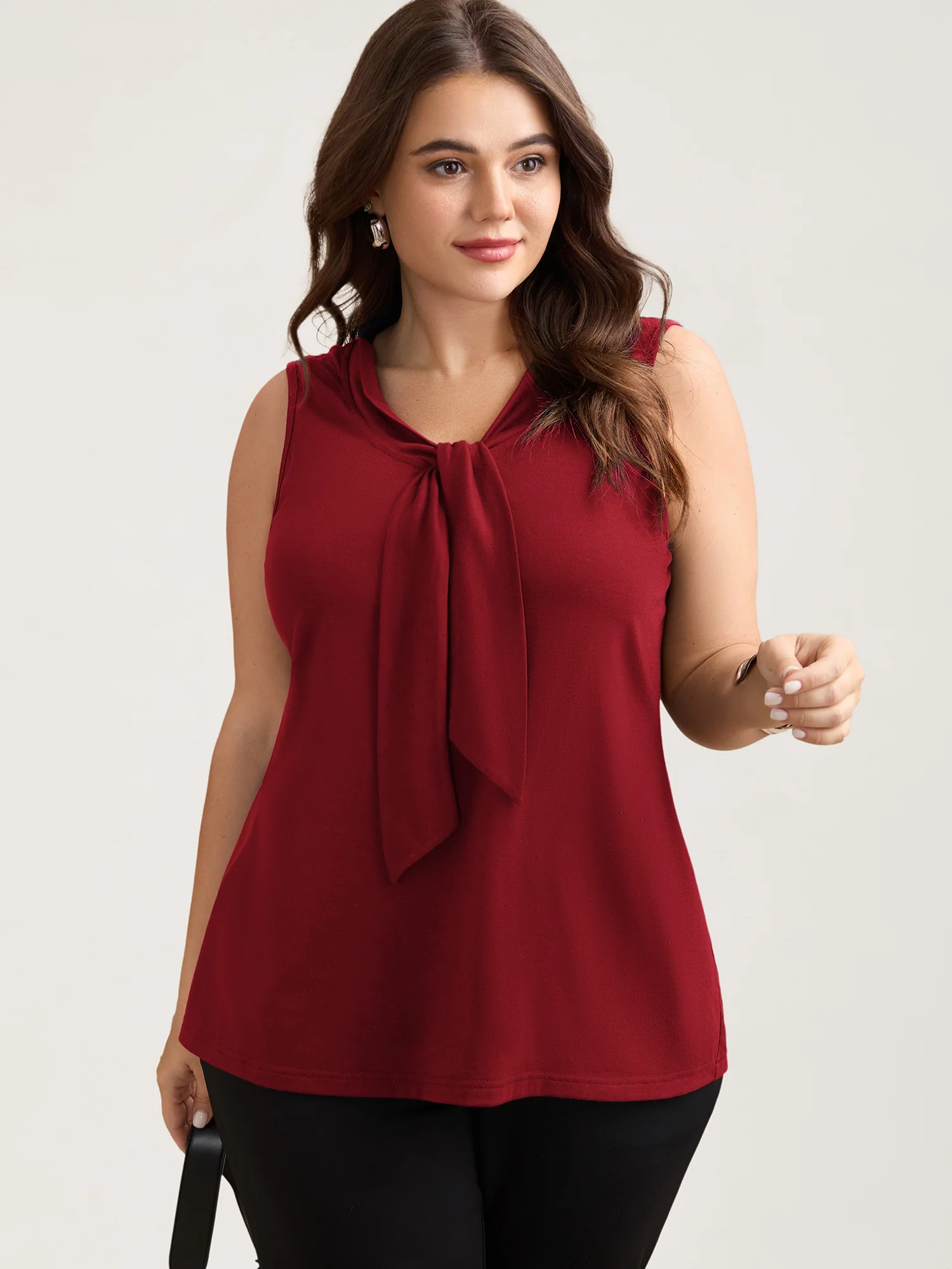 Knotted Neckline Fitted Sleeveless Blouse - Image 12