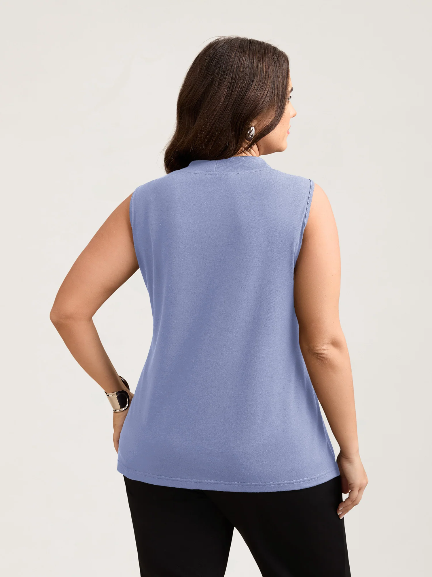 Knotted Neckline Fitted Sleeveless Blouse - Image 19