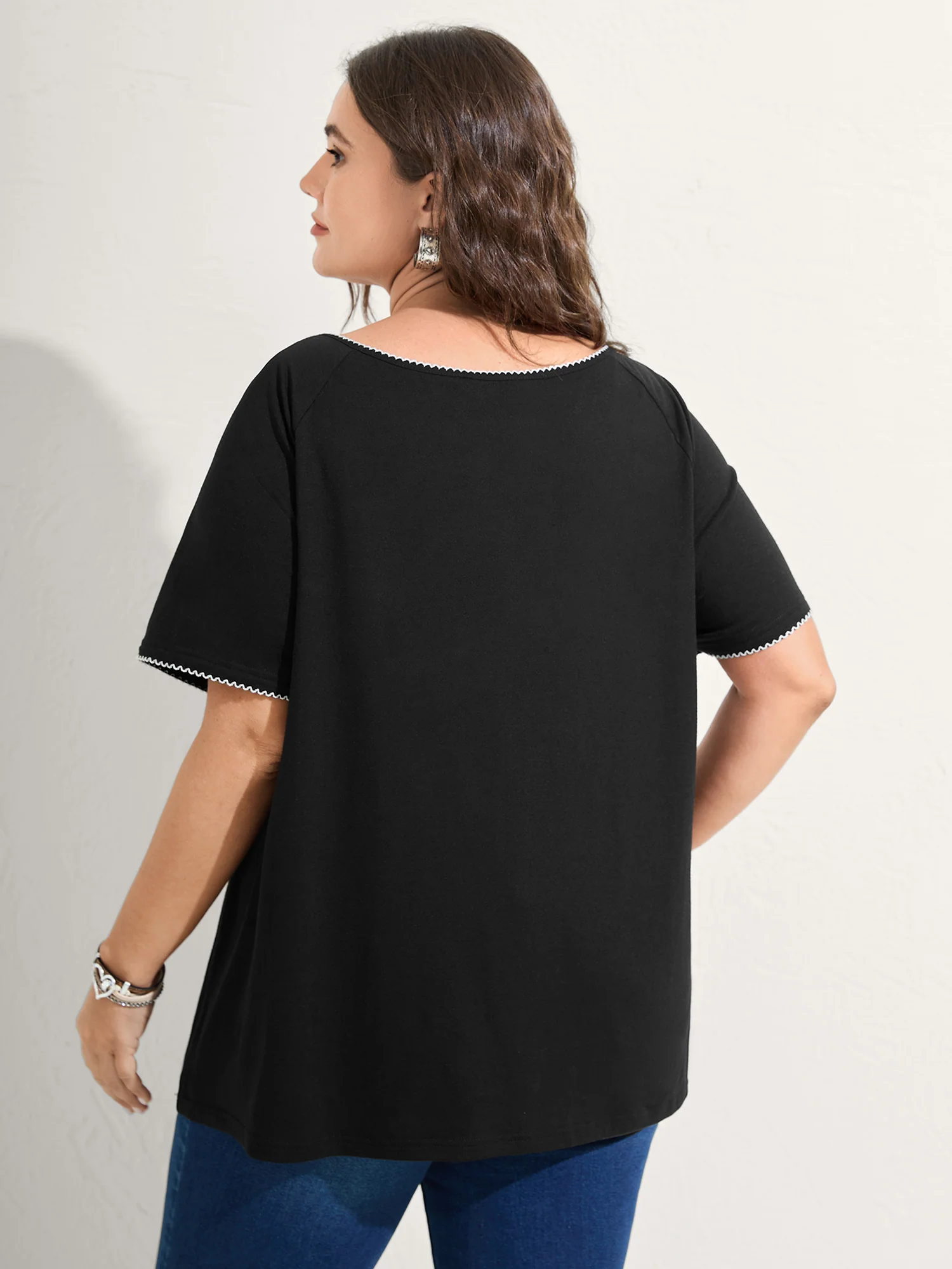 Lace Color Contrast Pleated T-Shirt - Image 4