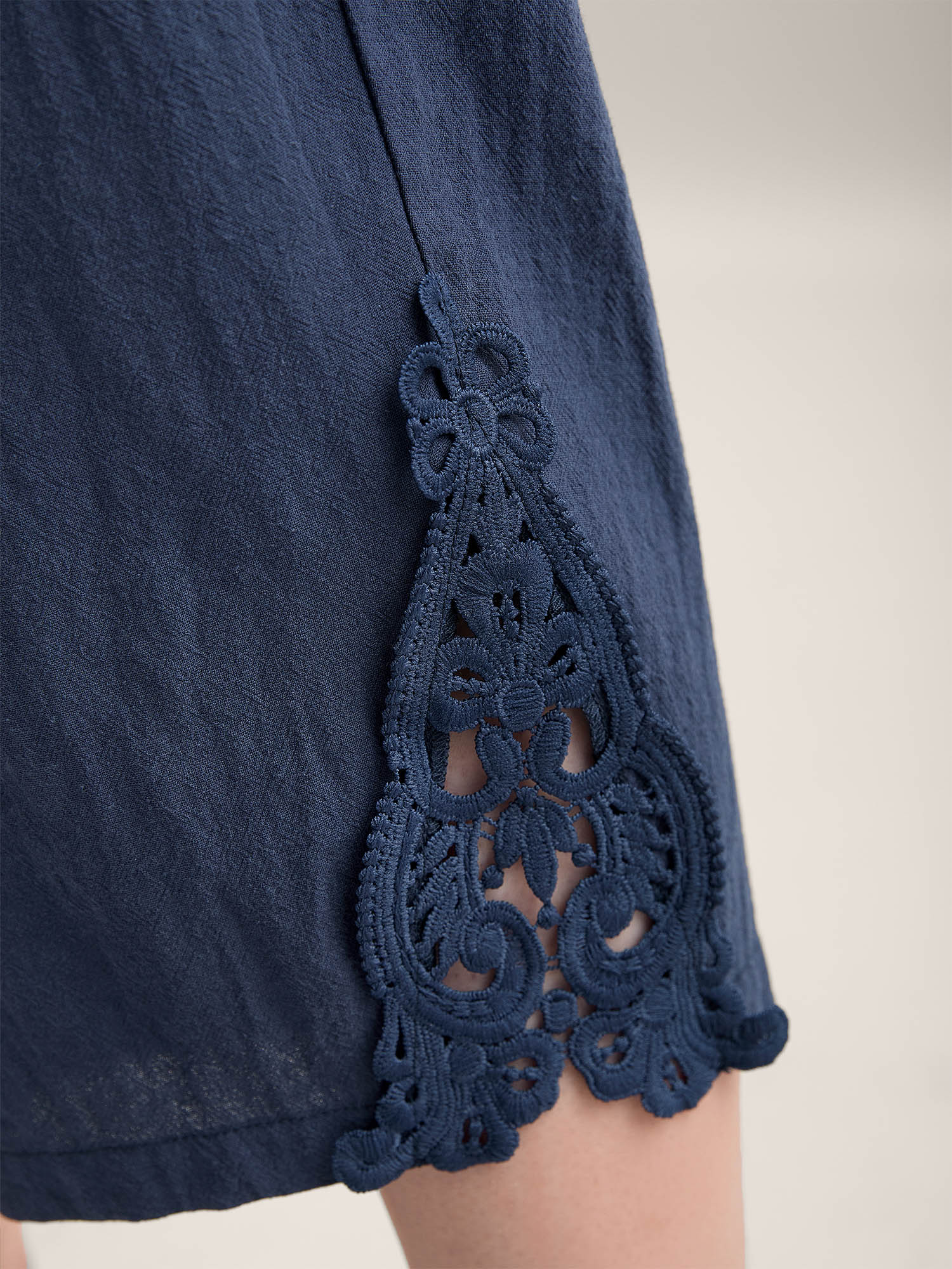 Lace Cut-Out Straight-Leg Plain Pants - Image 2