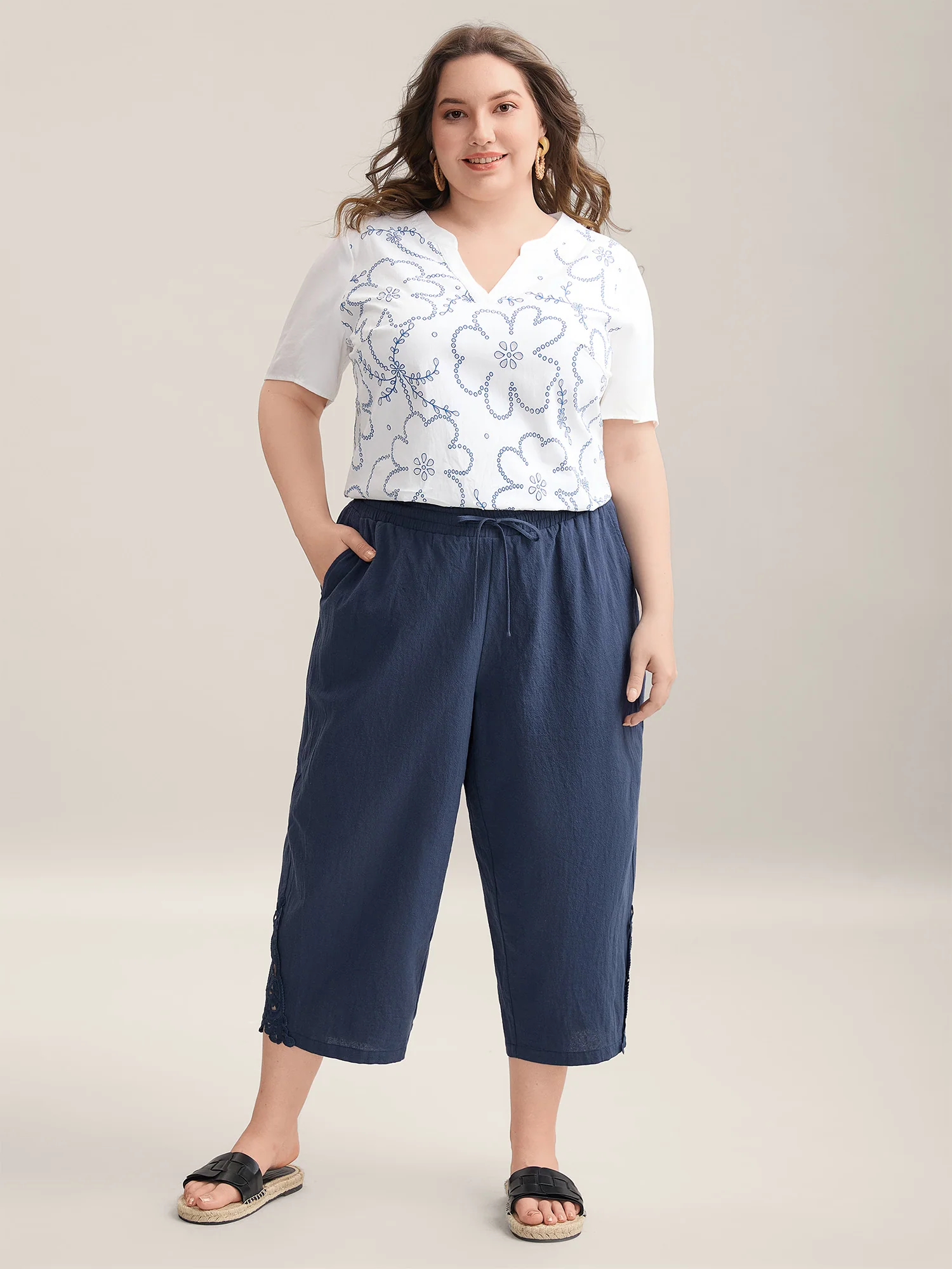 Lace Cut-Out Straight-Leg Plain Pants - Image 3