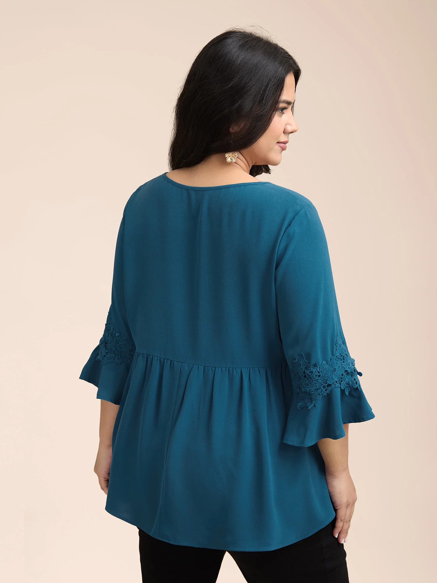 Lace Detail Ruffled Round Neck Blouse - Image 4