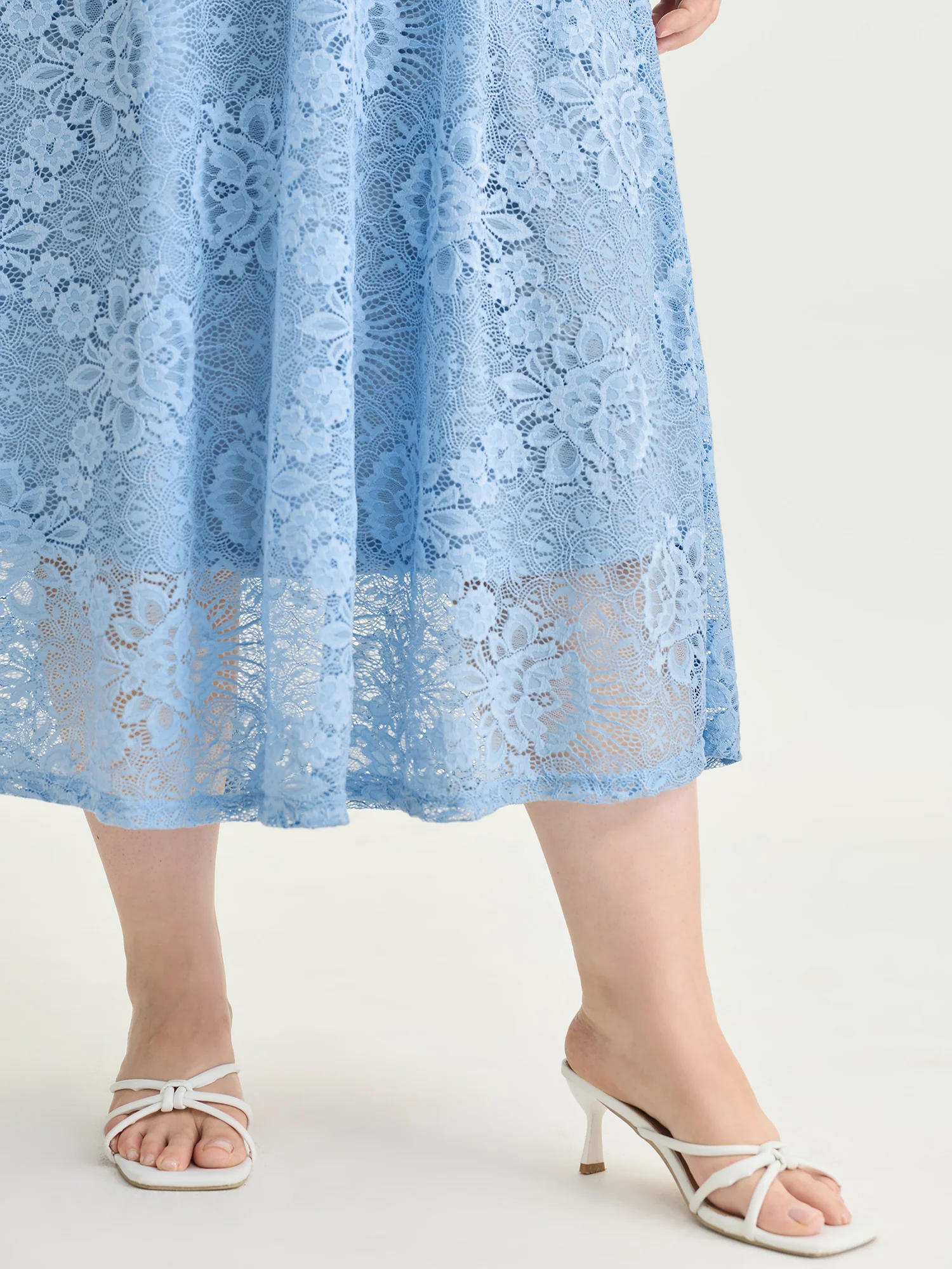 Lace Halter Neck Sleeveless A-Line Midi Dress - Image 3