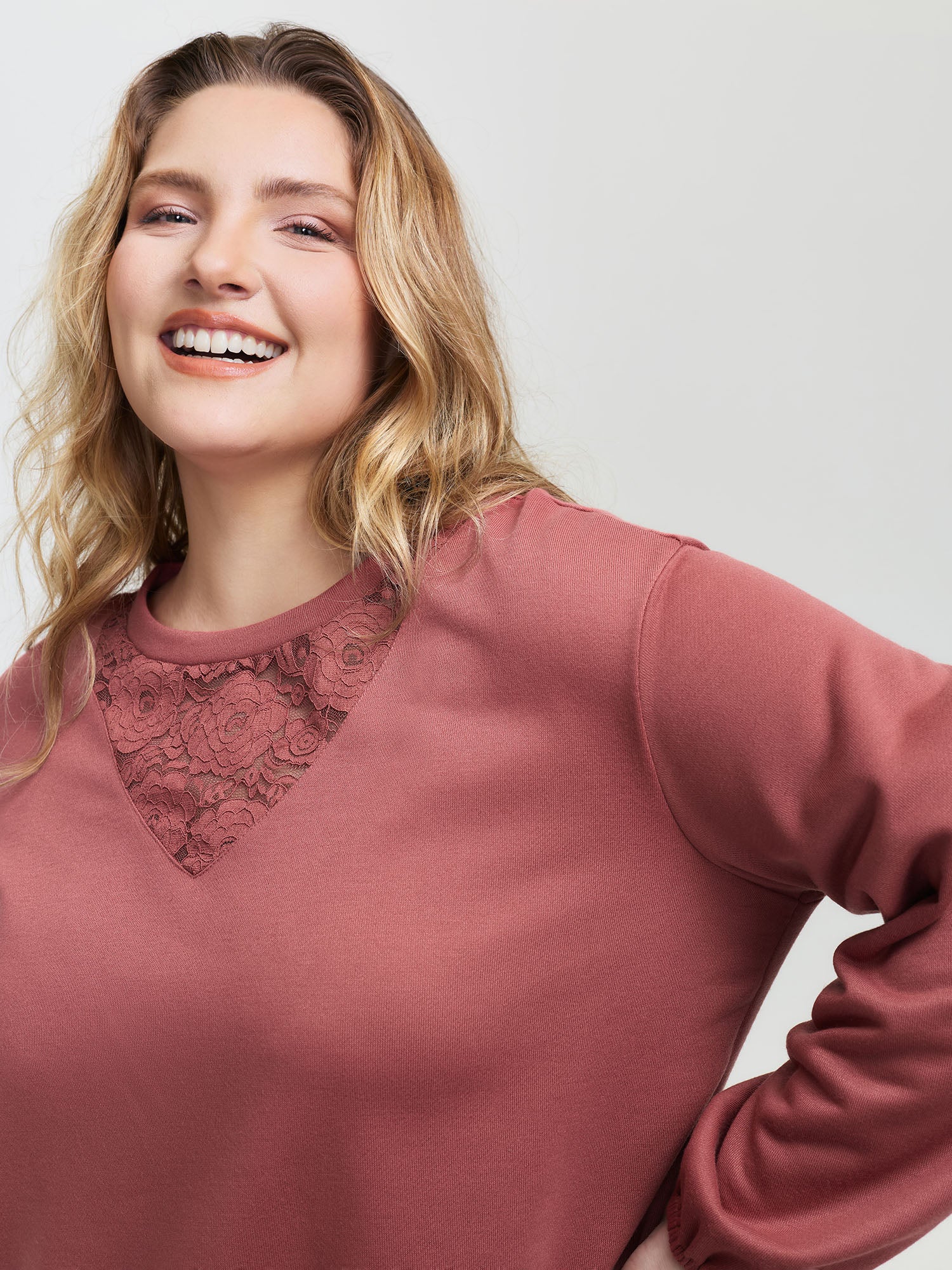 Lace Layered Hem Contrast Sweatshirt - Image 2