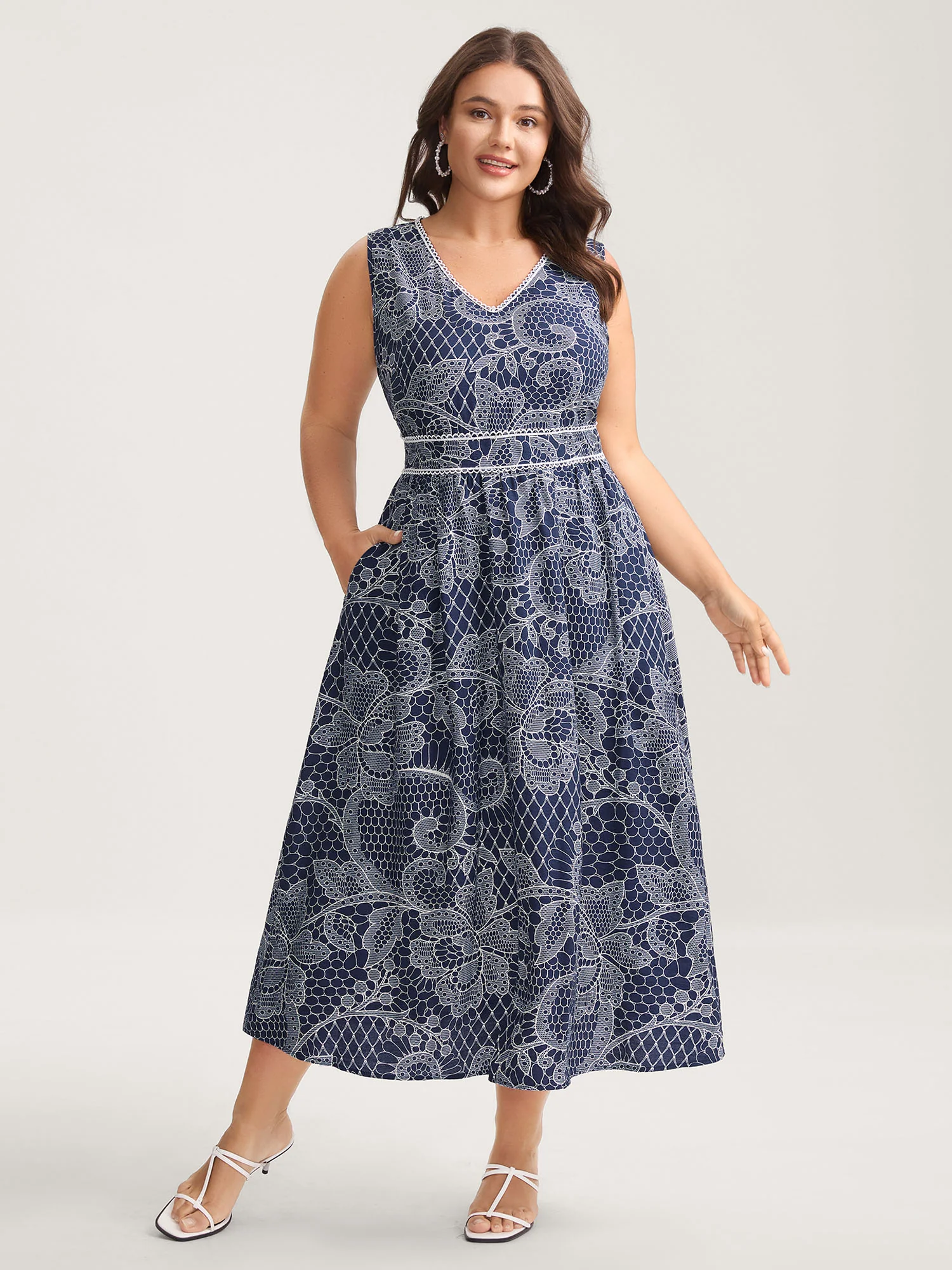 Lace-Like Print Cinched-Waist Midi Dress - Image 3