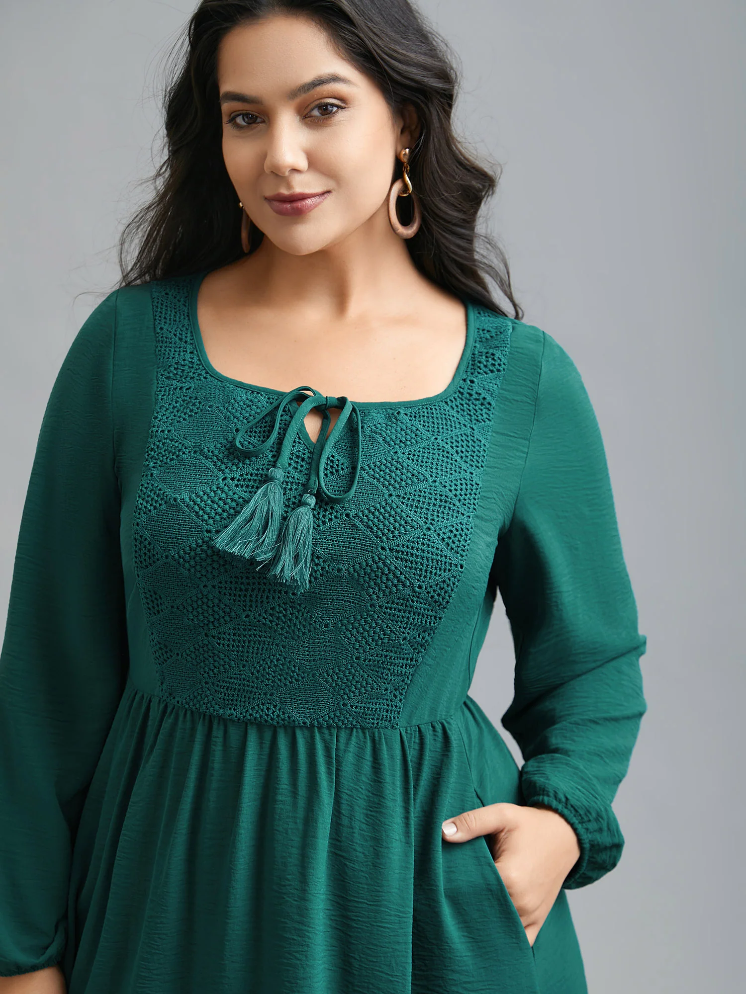 Lace Neck Detail Tassels Midi Dress - Image 2