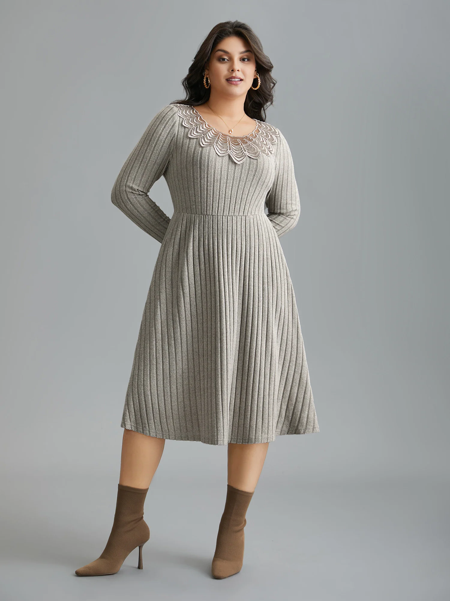 Lace Neck Patchwork Ribbed Knit Dress - Image 3