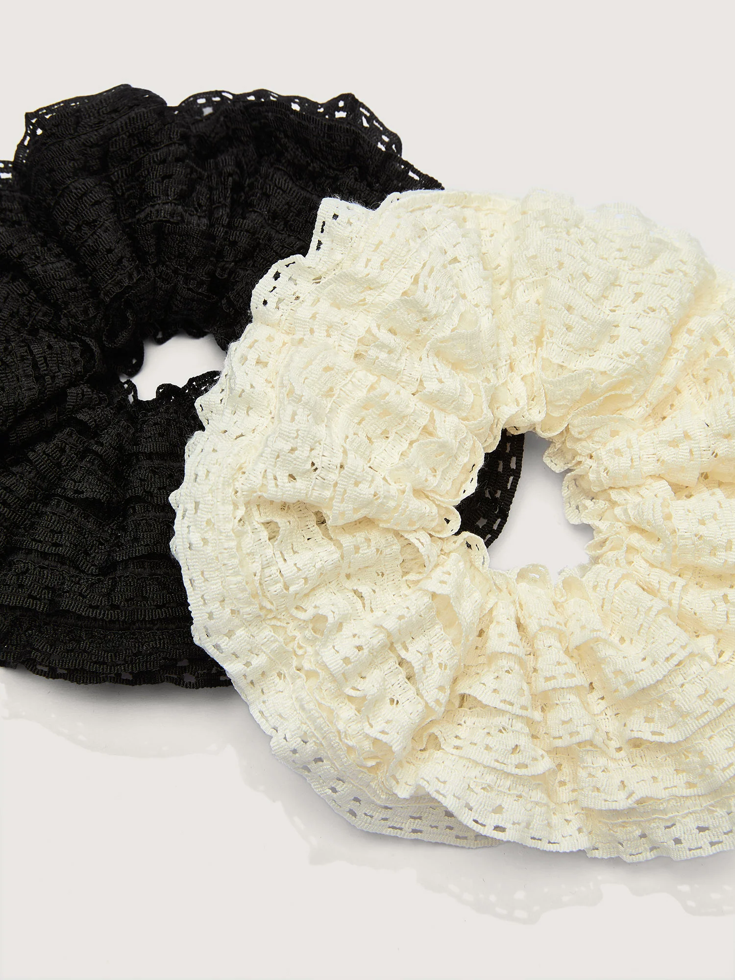 Lace Non-Hair Pull 2 Piece Scrunchie - Image 3