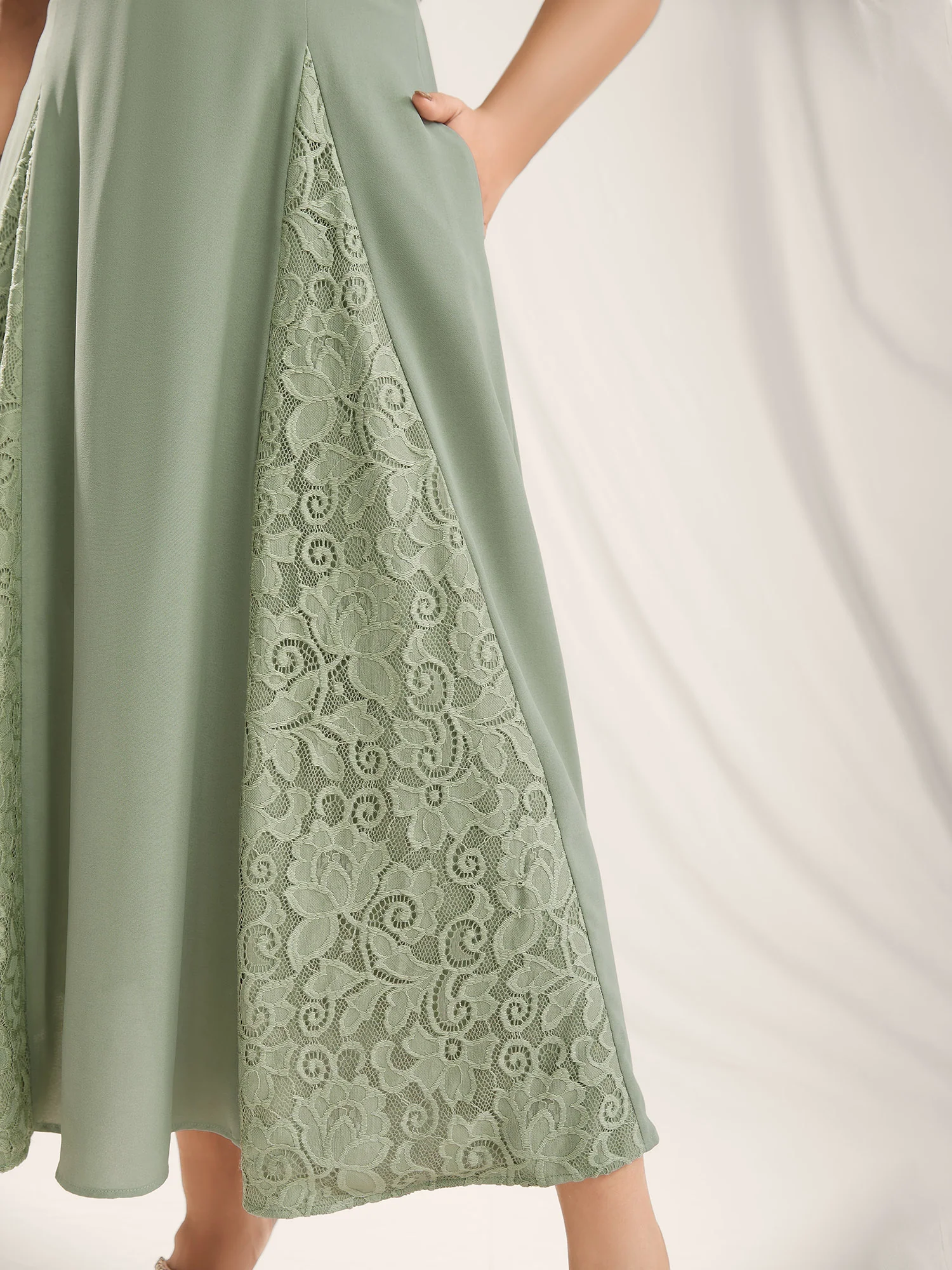 Lace Panel Cinched-Waist Maxi Dress - Image 2