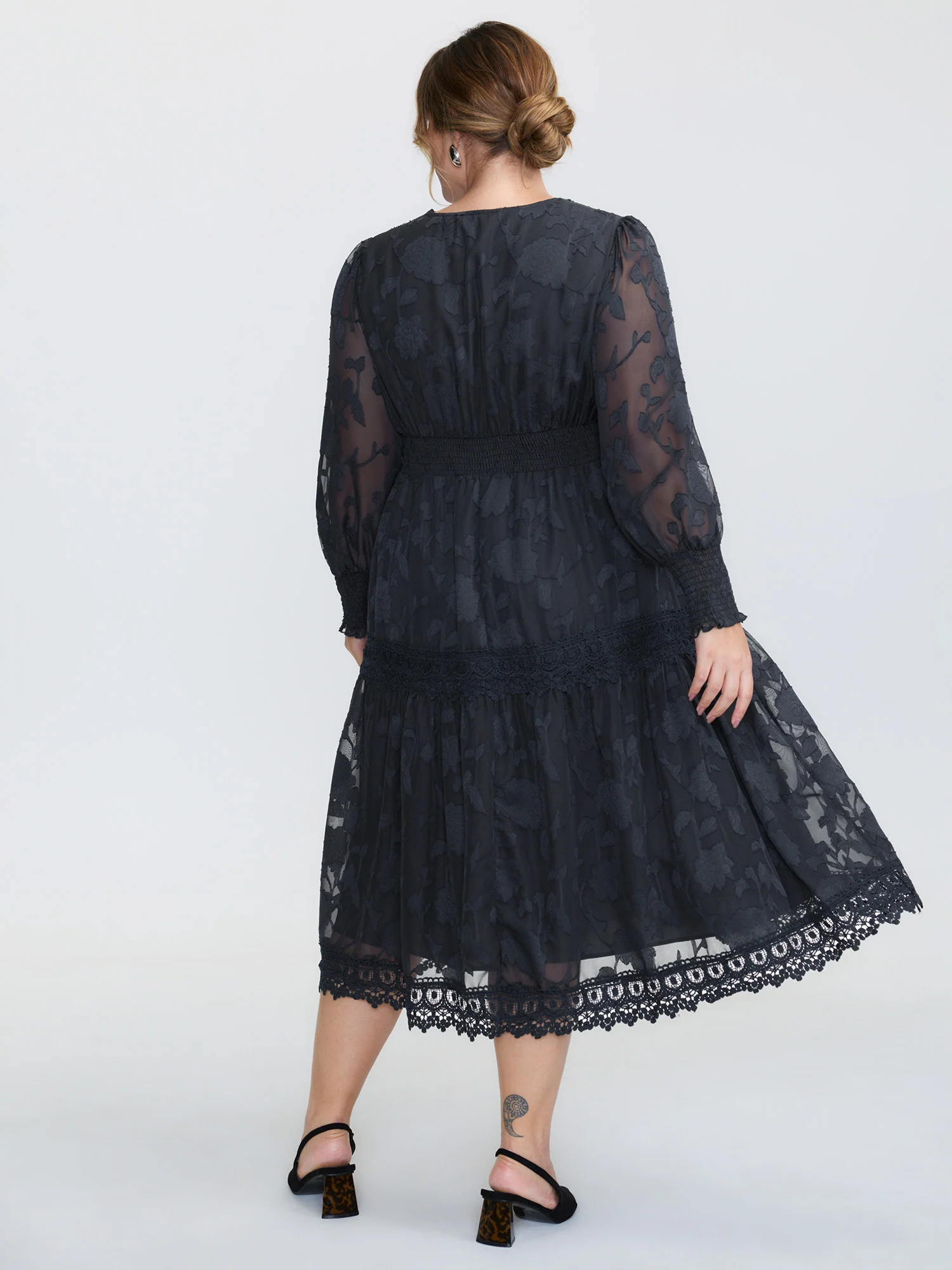 Lace Textured Pleated Waist Tiered Midi Dress - Image 5