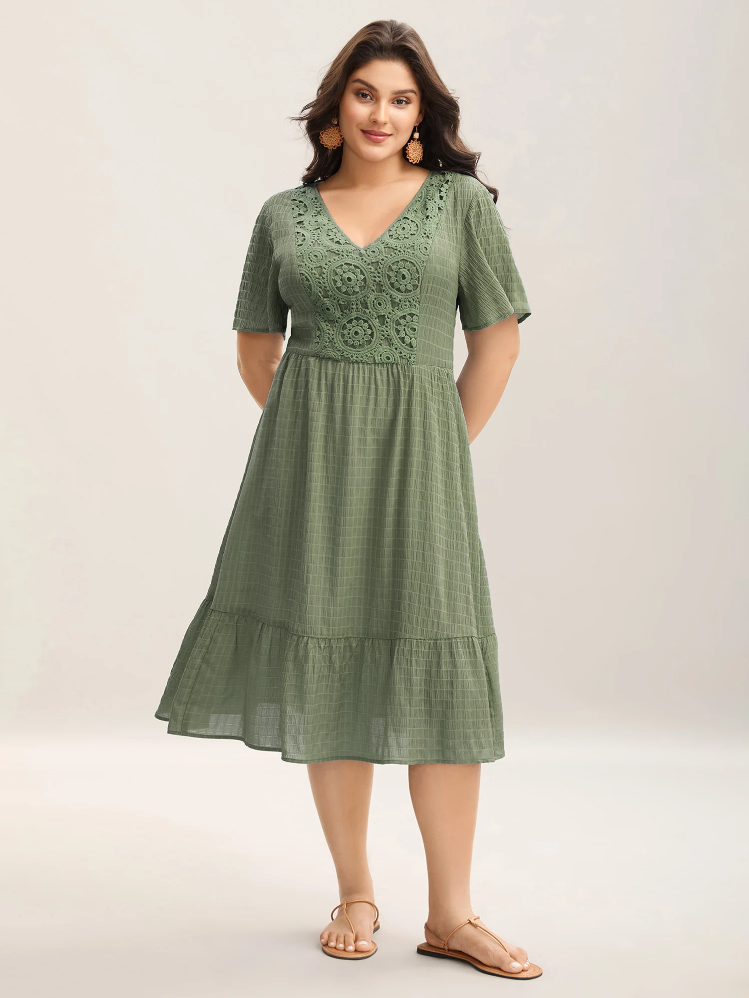 Lace Textured Pockets Tiered Midi Dress - Image 10