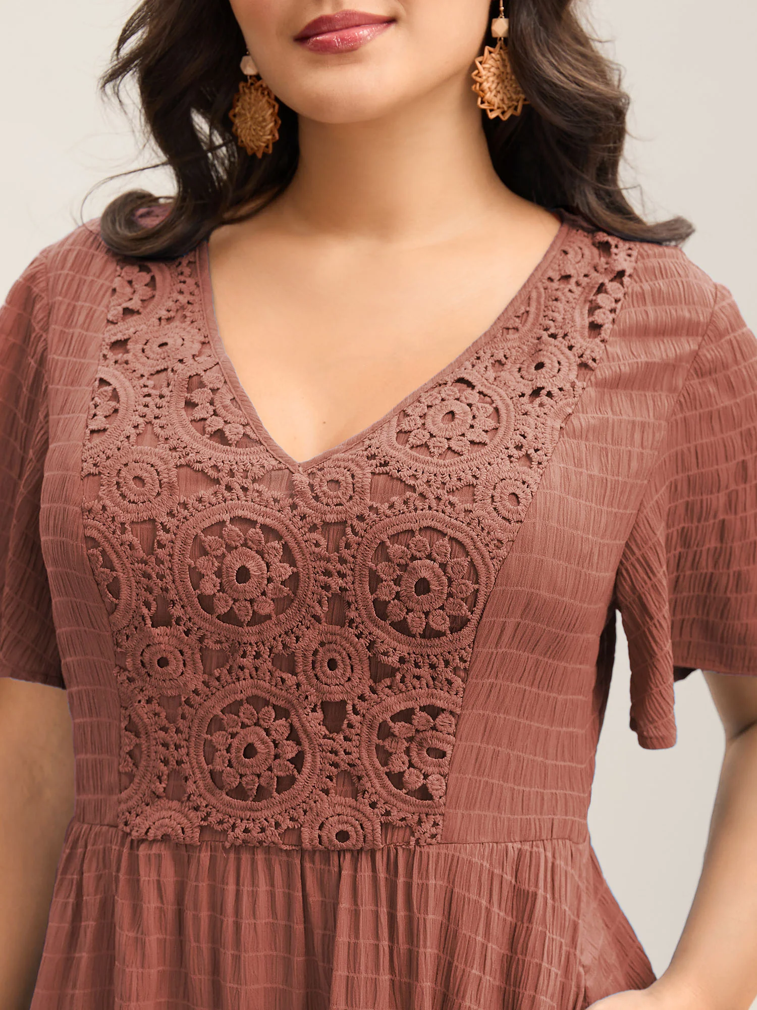 Lace Textured Pockets Tiered Midi Dress - Image 13