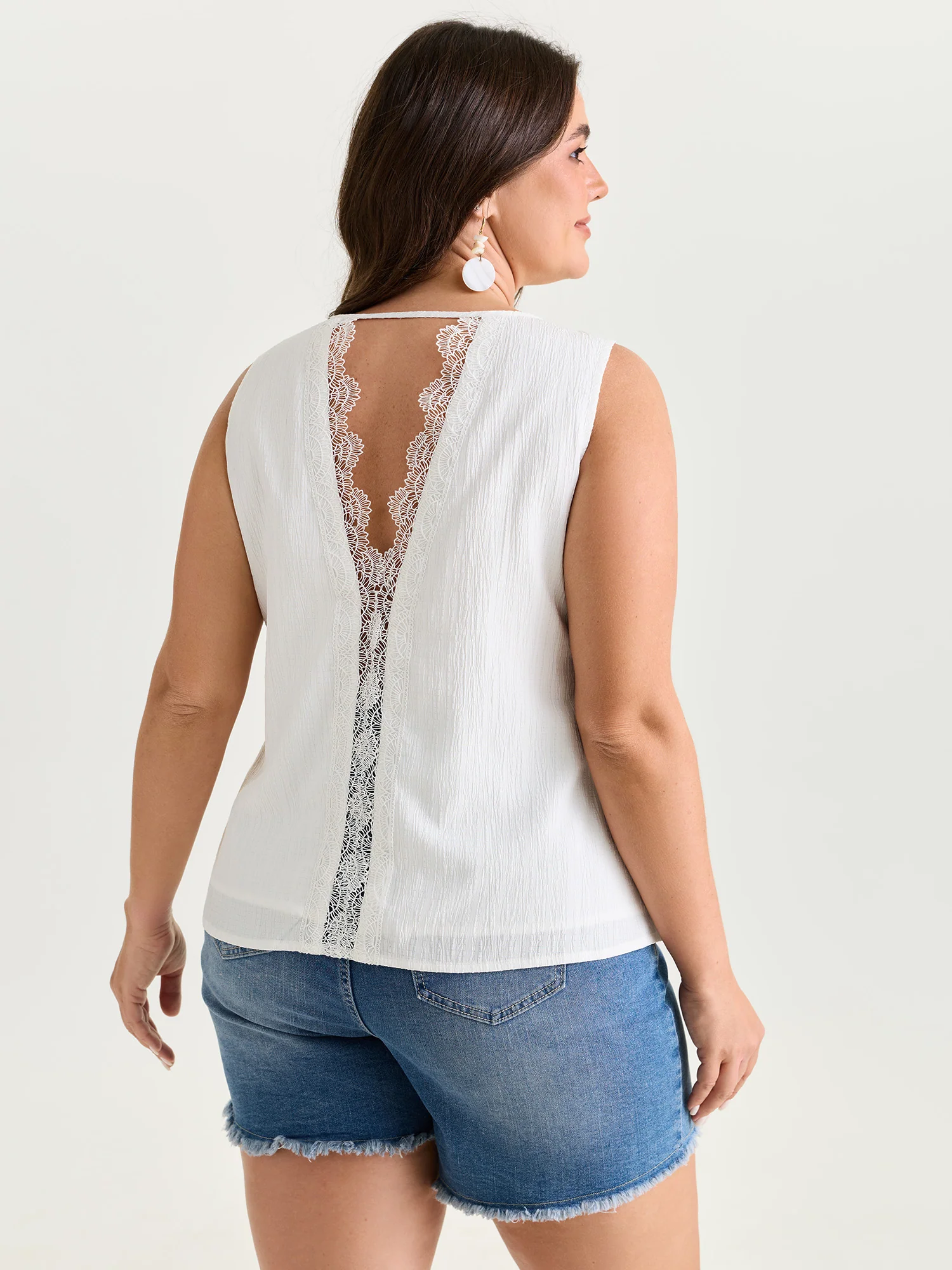 Lace Textured Sleeveless Blouse - Image 5