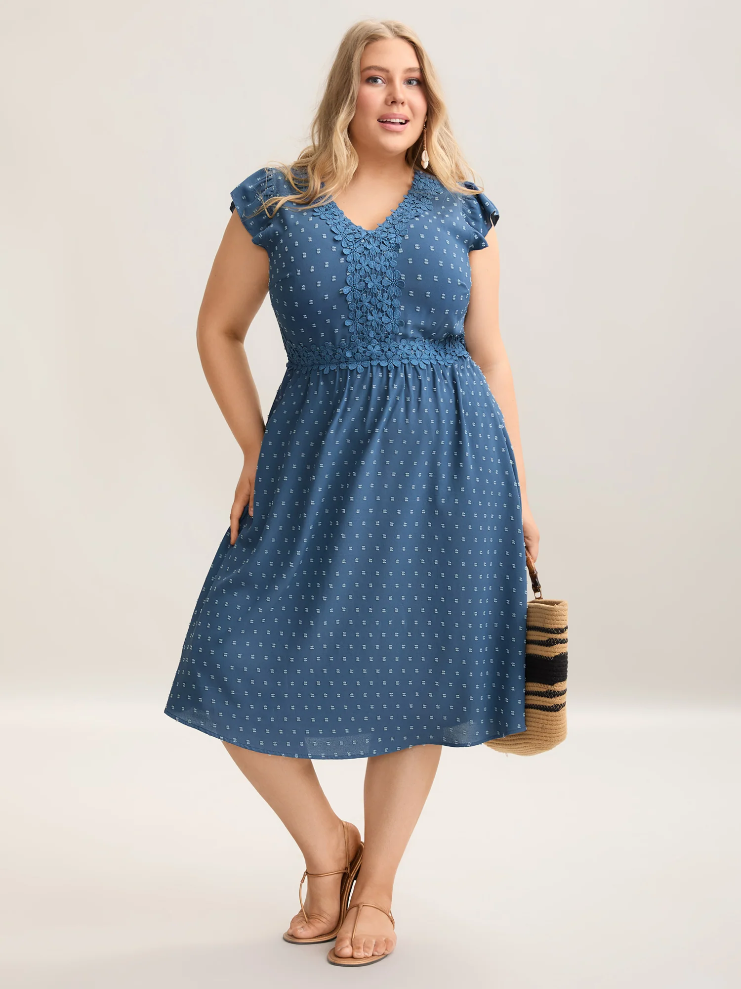Lace Textured Spliced Pockets Midi Dress - Image 2