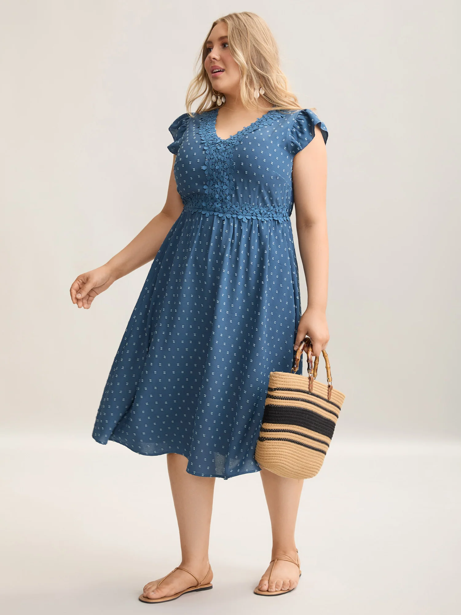 Lace Textured Spliced Pockets Midi Dress - Image 3