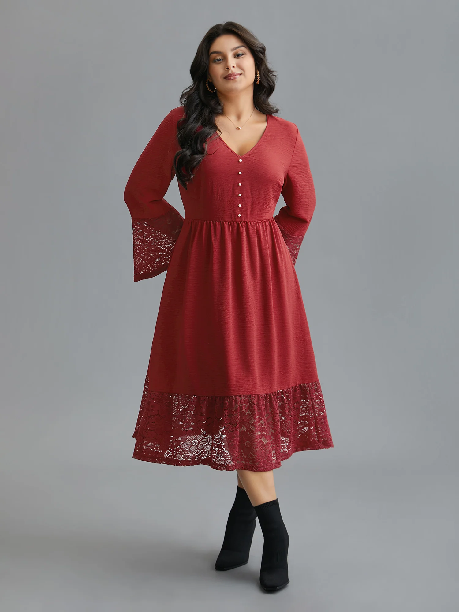 Lace Tiered Skirt Elastic Waist V-Neck Dress - Image 3