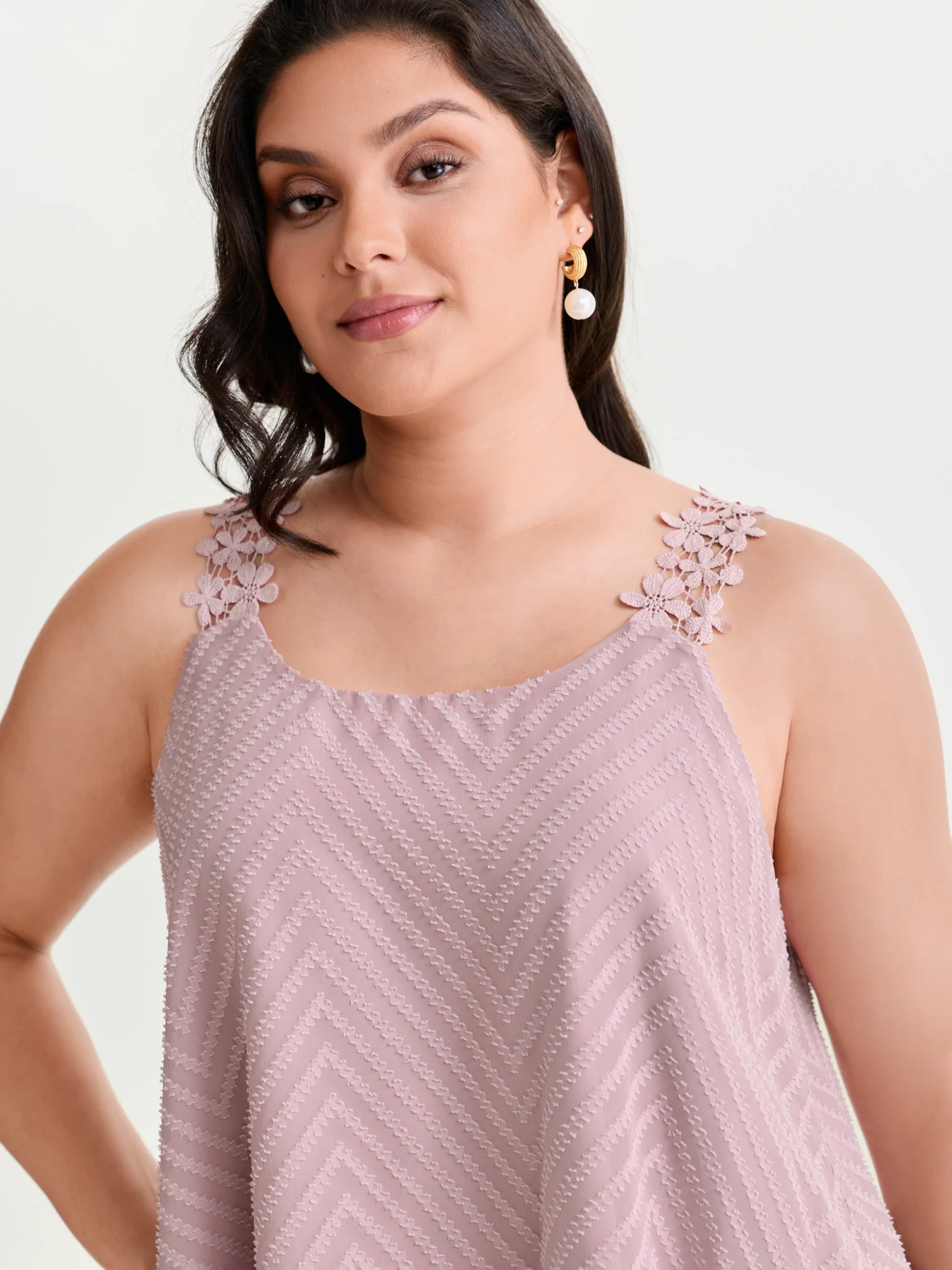 Lace Trim Flowy Tank Top - Image 13