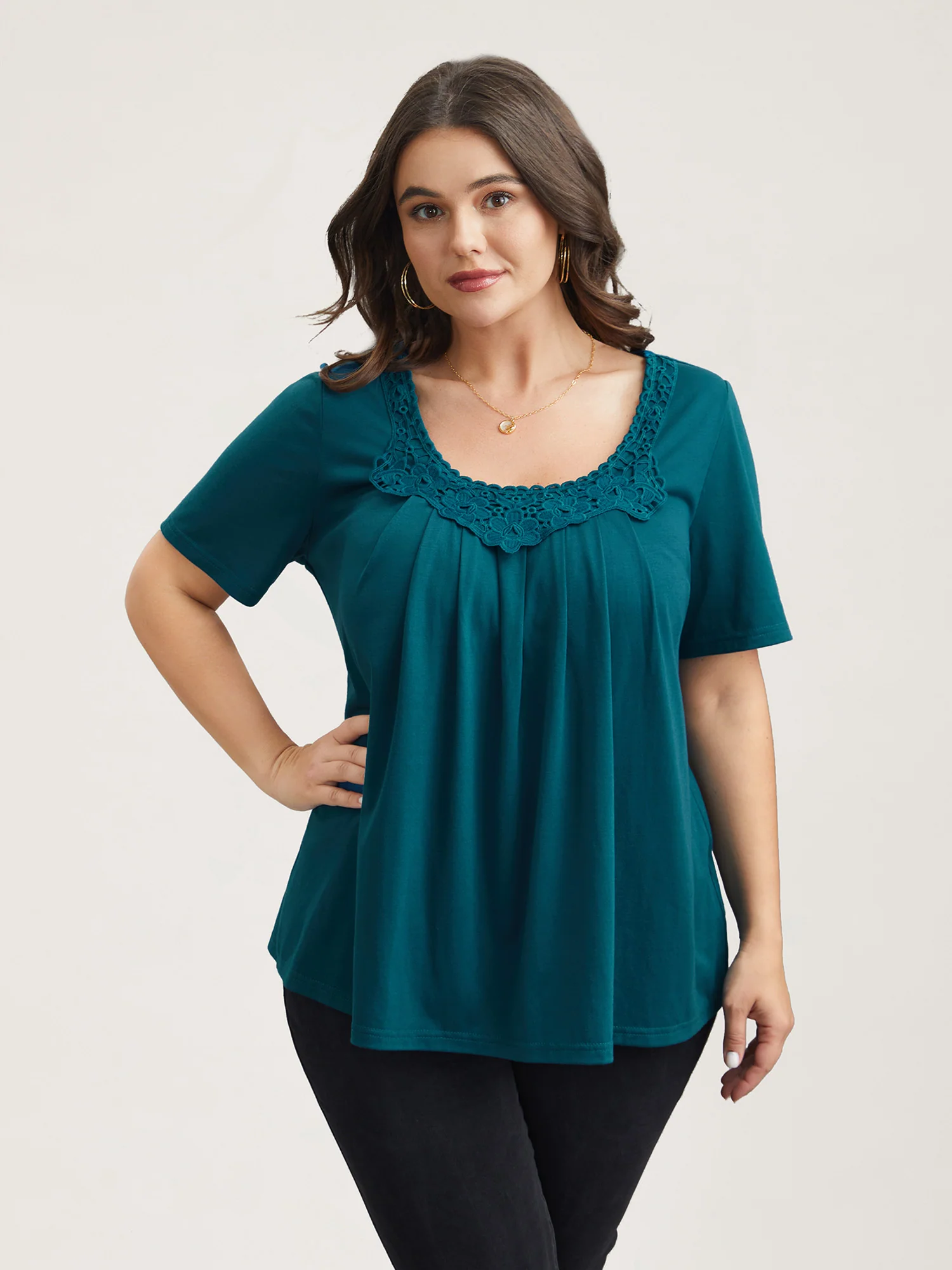 Lace Trim Pleated Round Neck T-Shirt - Image 4